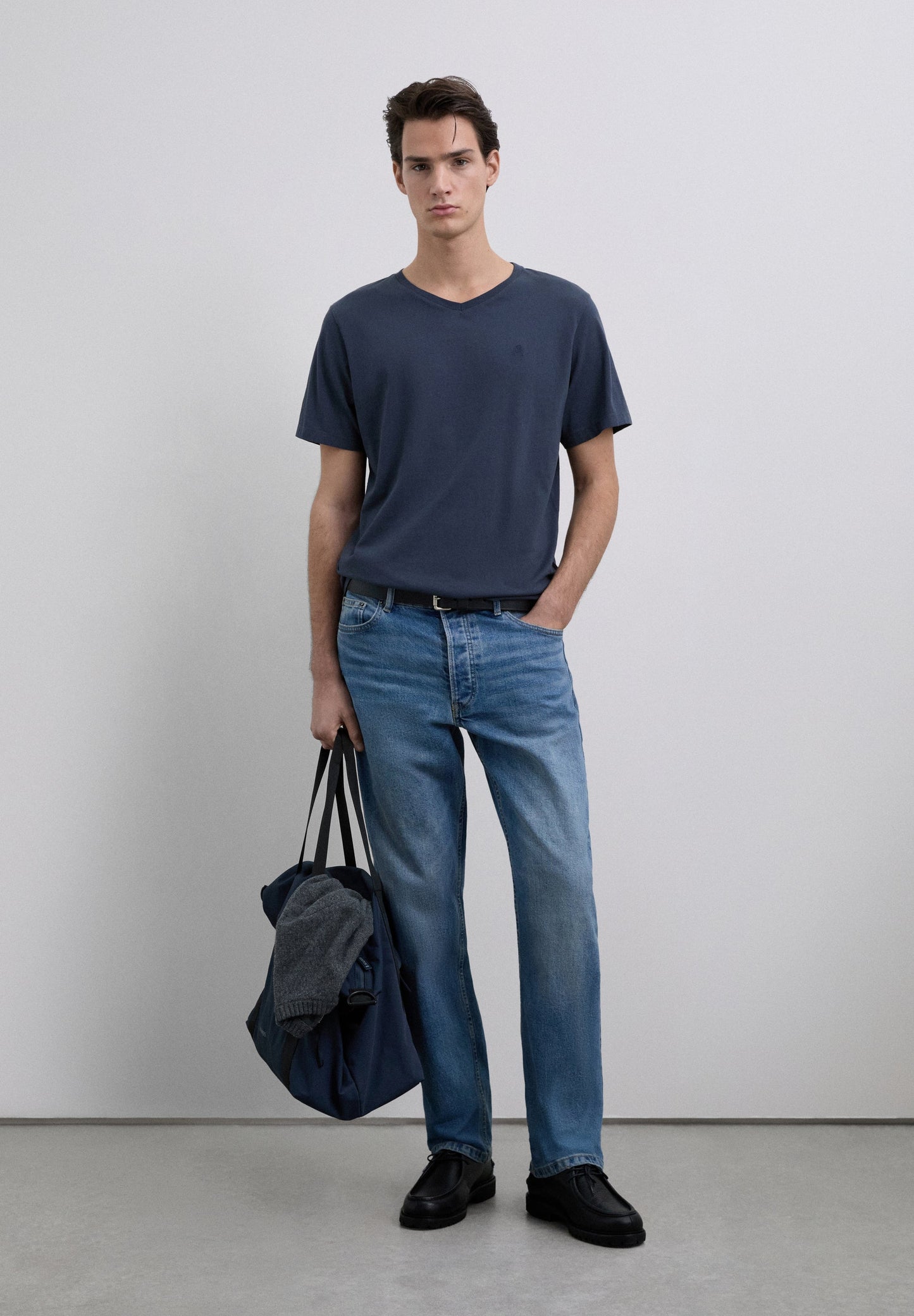 T-SHIRT CAVEIRA BORDADA