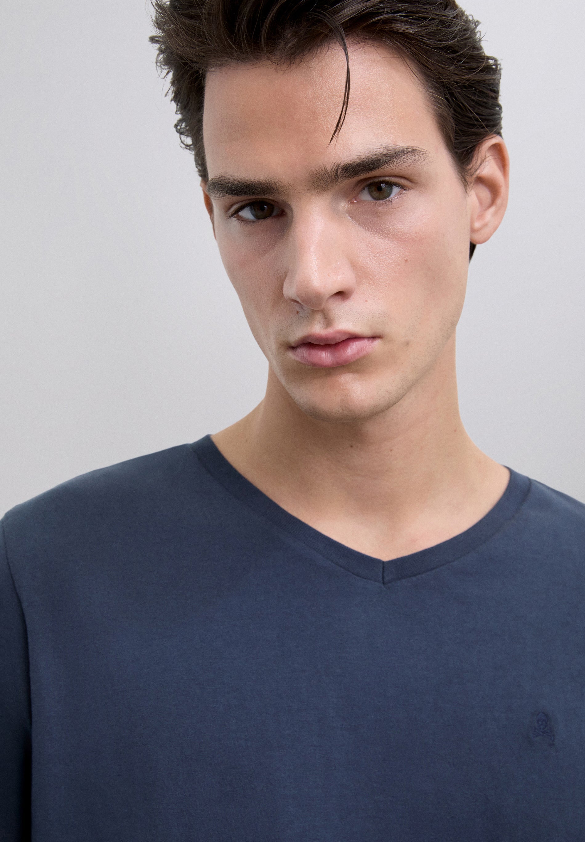 T-SHIRT OE BÁSICA NECK SCV