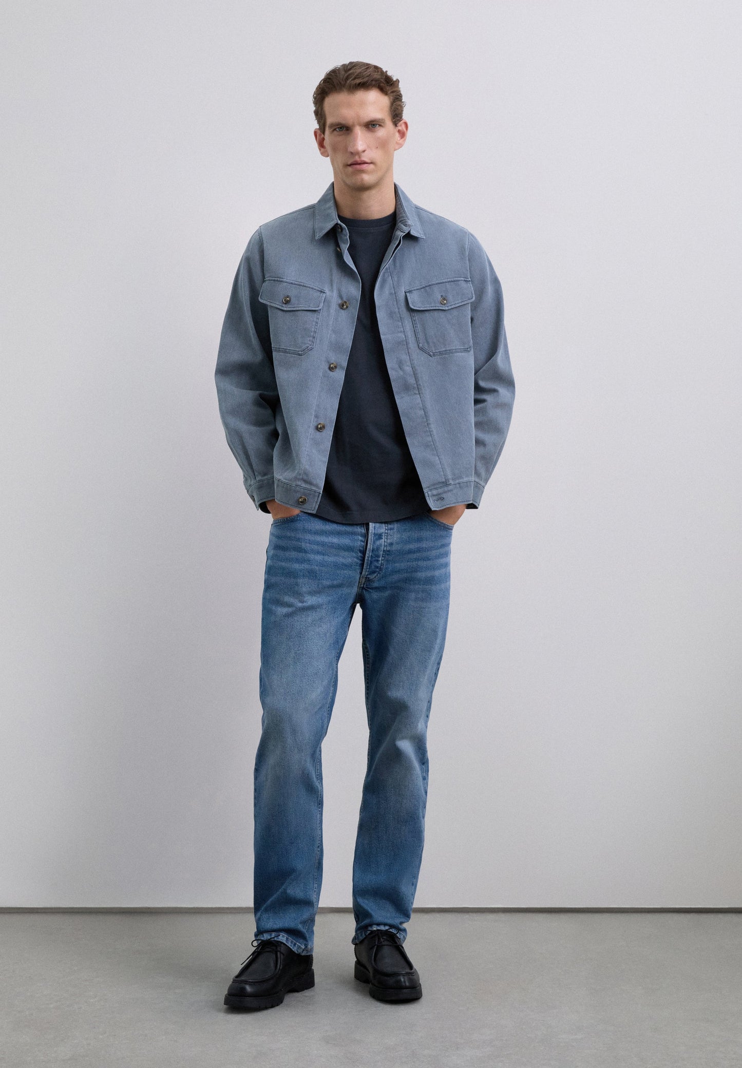 T-SHIRT COM PADRÃO LOUNGE BAR