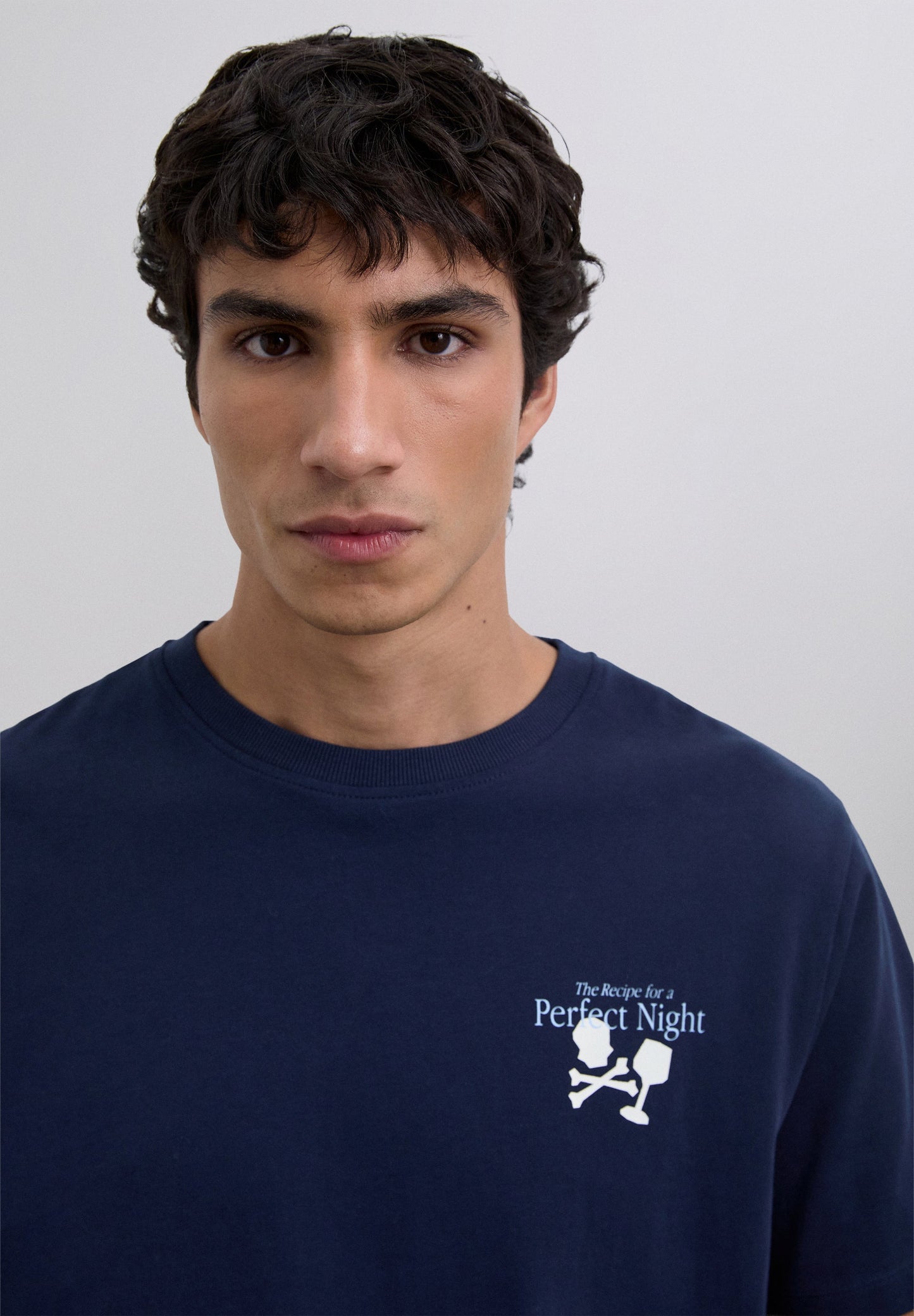 T-SHIRT COM PADRÃO PERFECT NIGHT