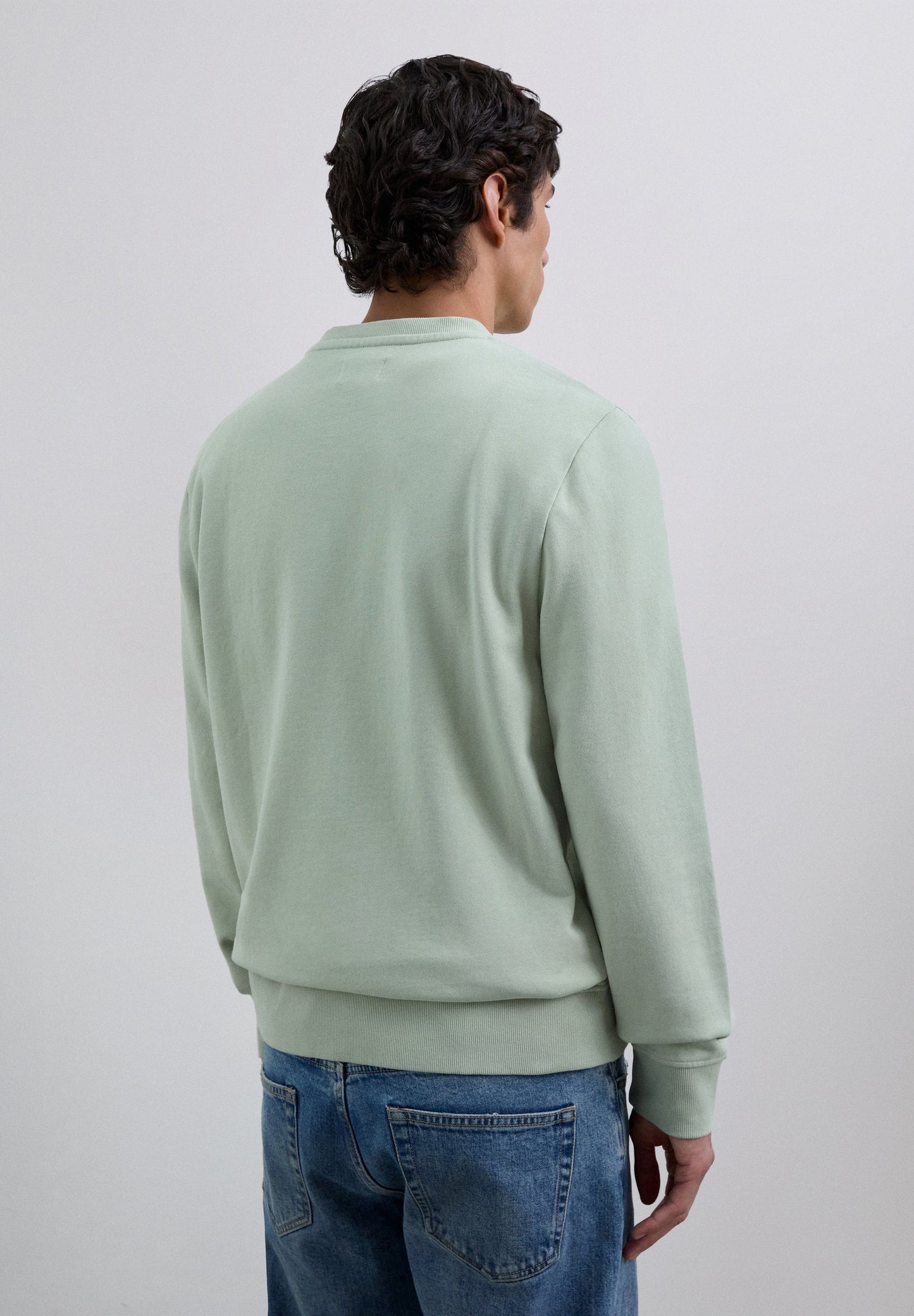 SWEATSHIRT COM LOGÓTIPO EM RELEVO
