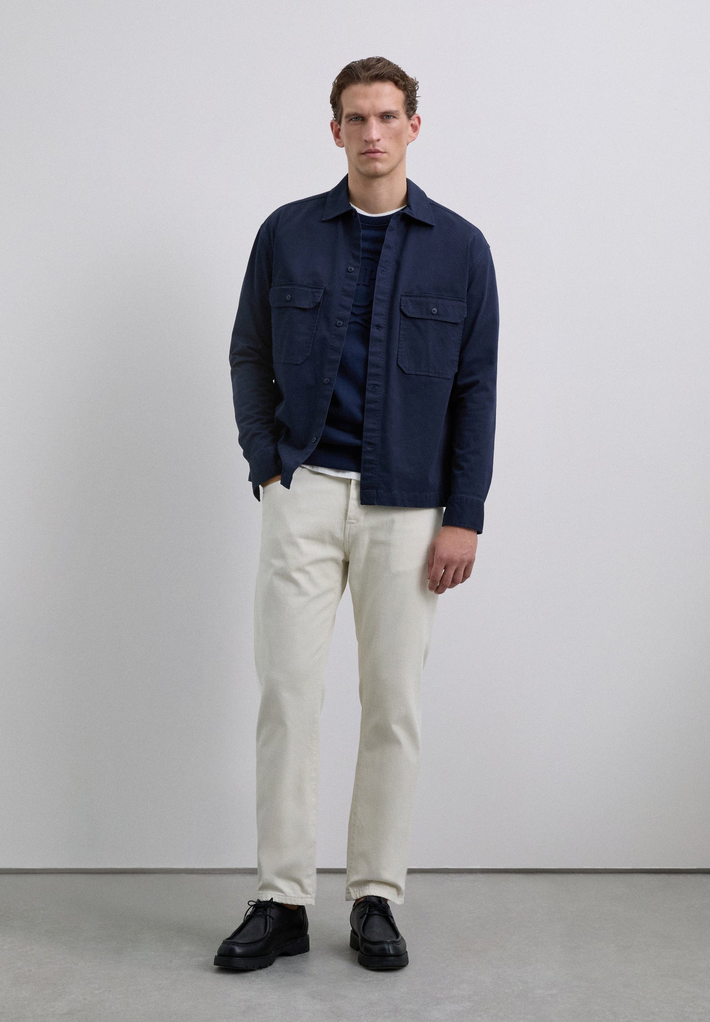 SWEATSHIRT COM LOGÓTIPO EM RELEVO