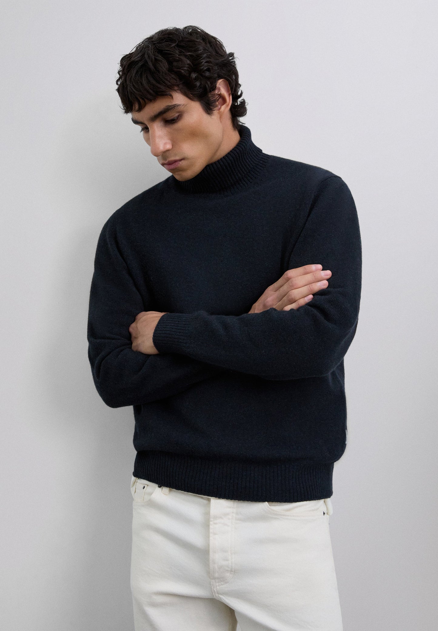SWEATER DE MALHA COM GOLA ALTA DE LÃ