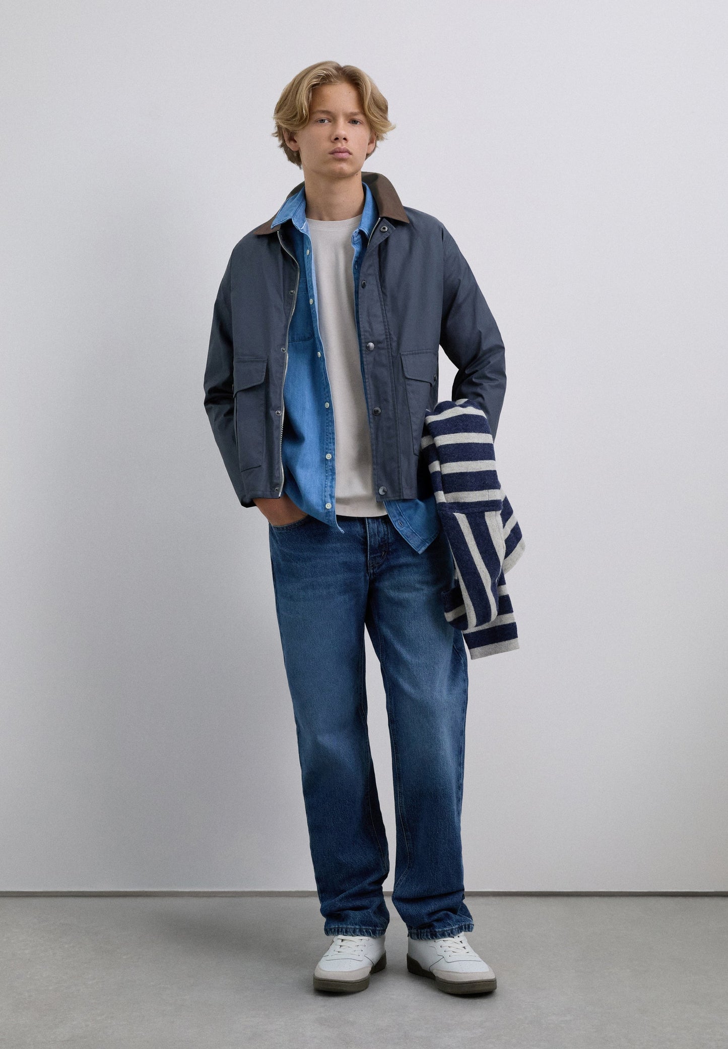 CARDIGAN COM GOLA CAMISEIRO