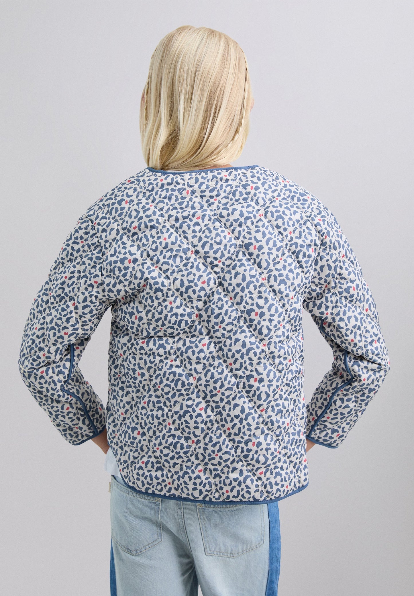 CARDIGAN ACOLCHOADO COM ESTAMPADO ANIMAL