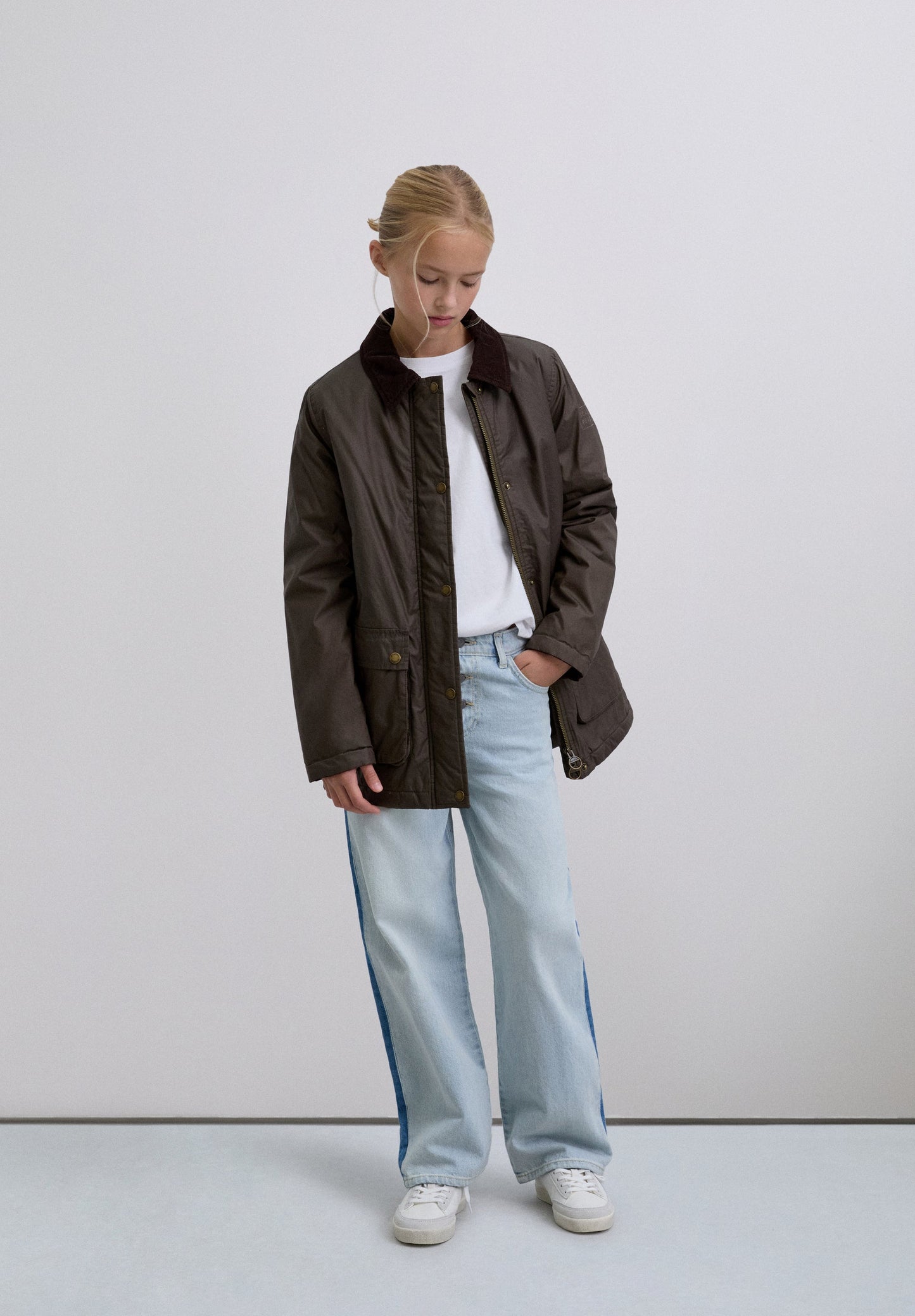 BLUSÃO COM GOLA EM CONTRASTE