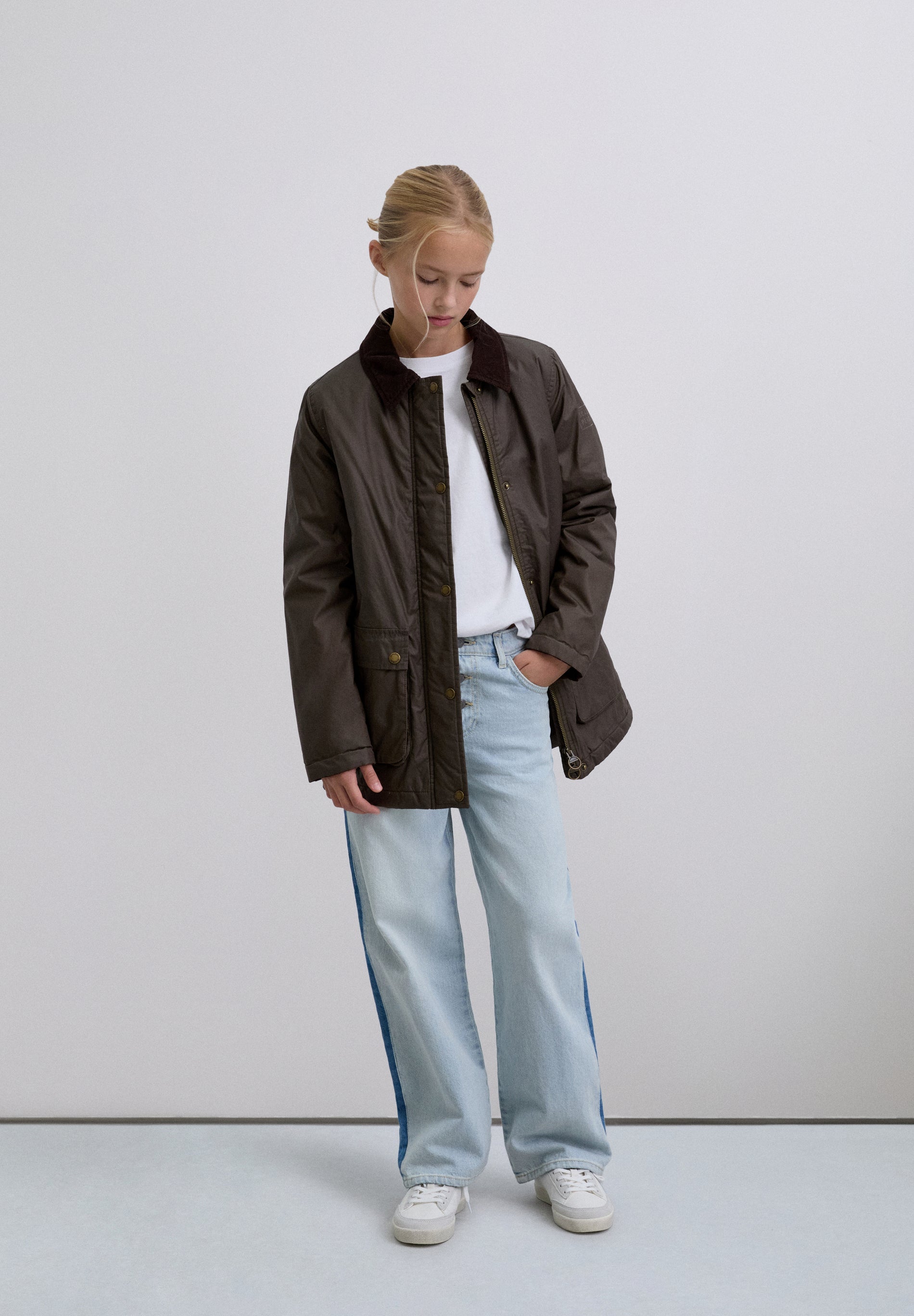 BLUSÃO COM GOLA EM CONTRASTE