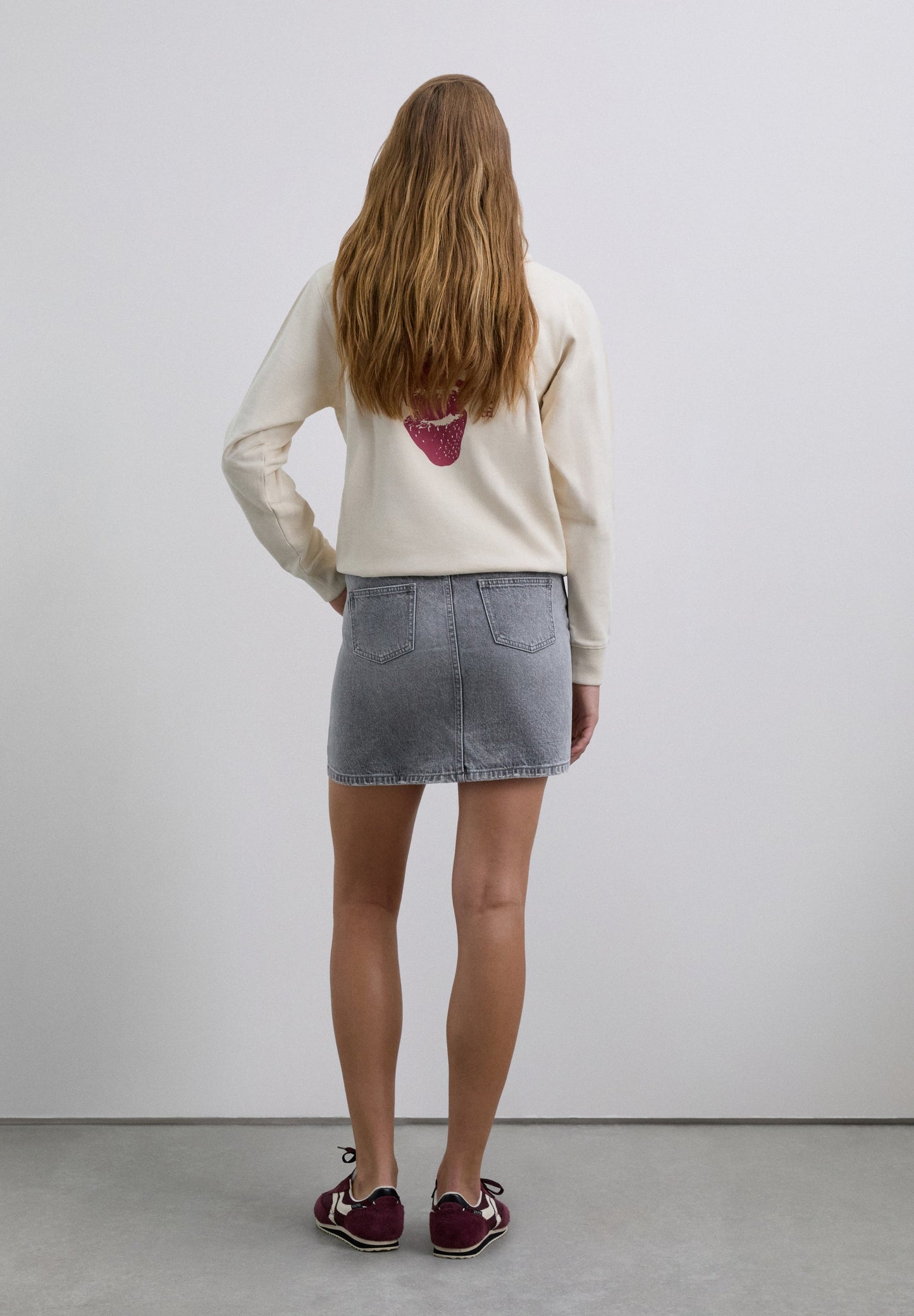 MINISSAIA DENIM COM TACHAS