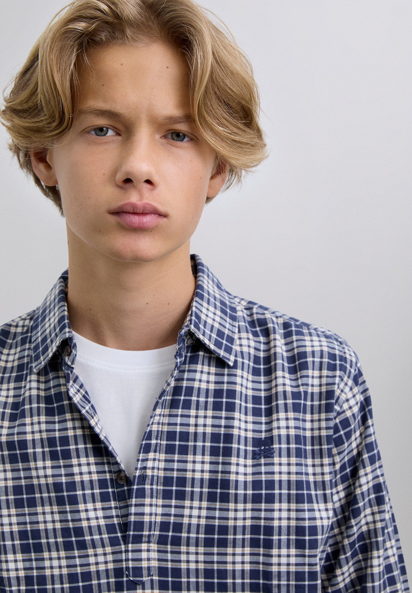 CAMISA T-SHIRT XADREZ COM SKULL