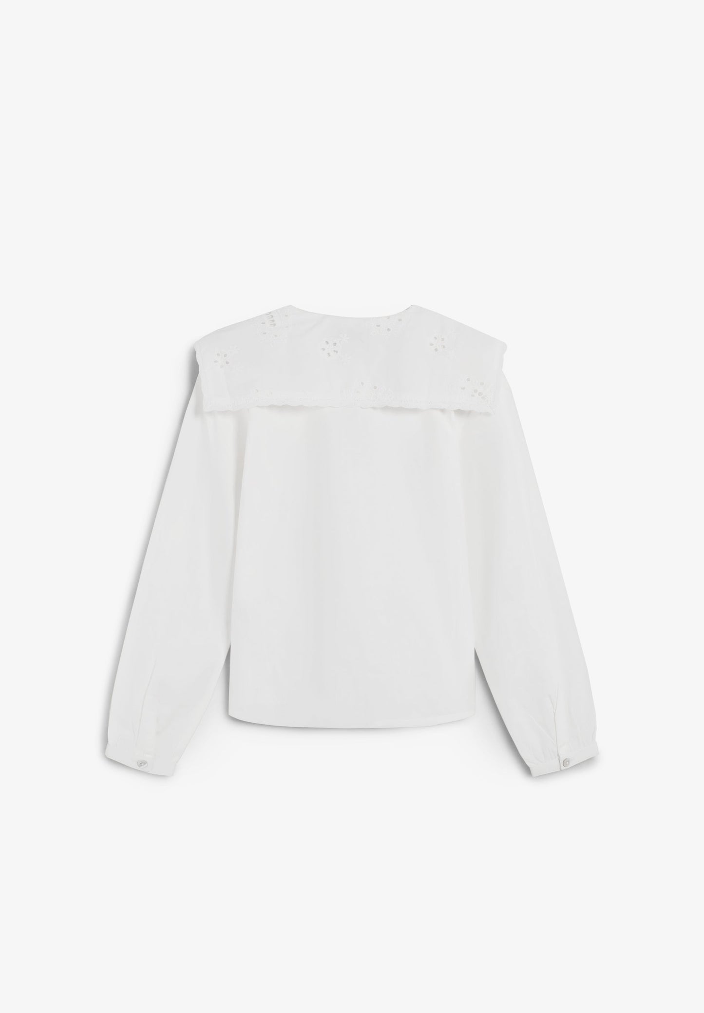 CAMISA COM GOLA BORDADA