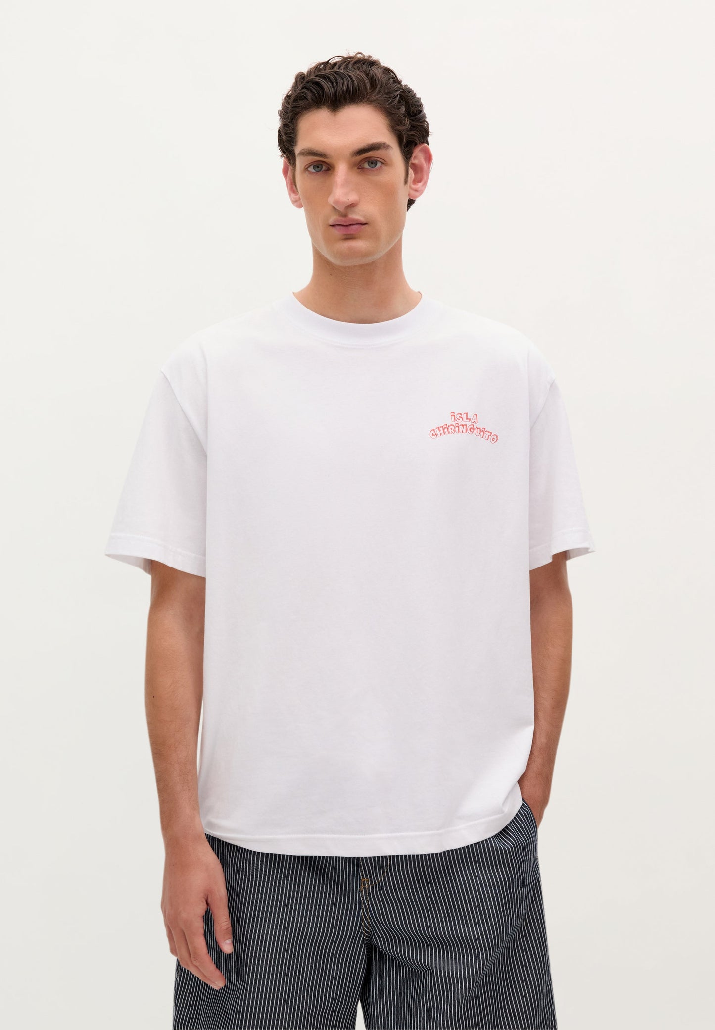 T-SHIRT COM PADRÃO ATRÁS | LE CHIRINGUITO