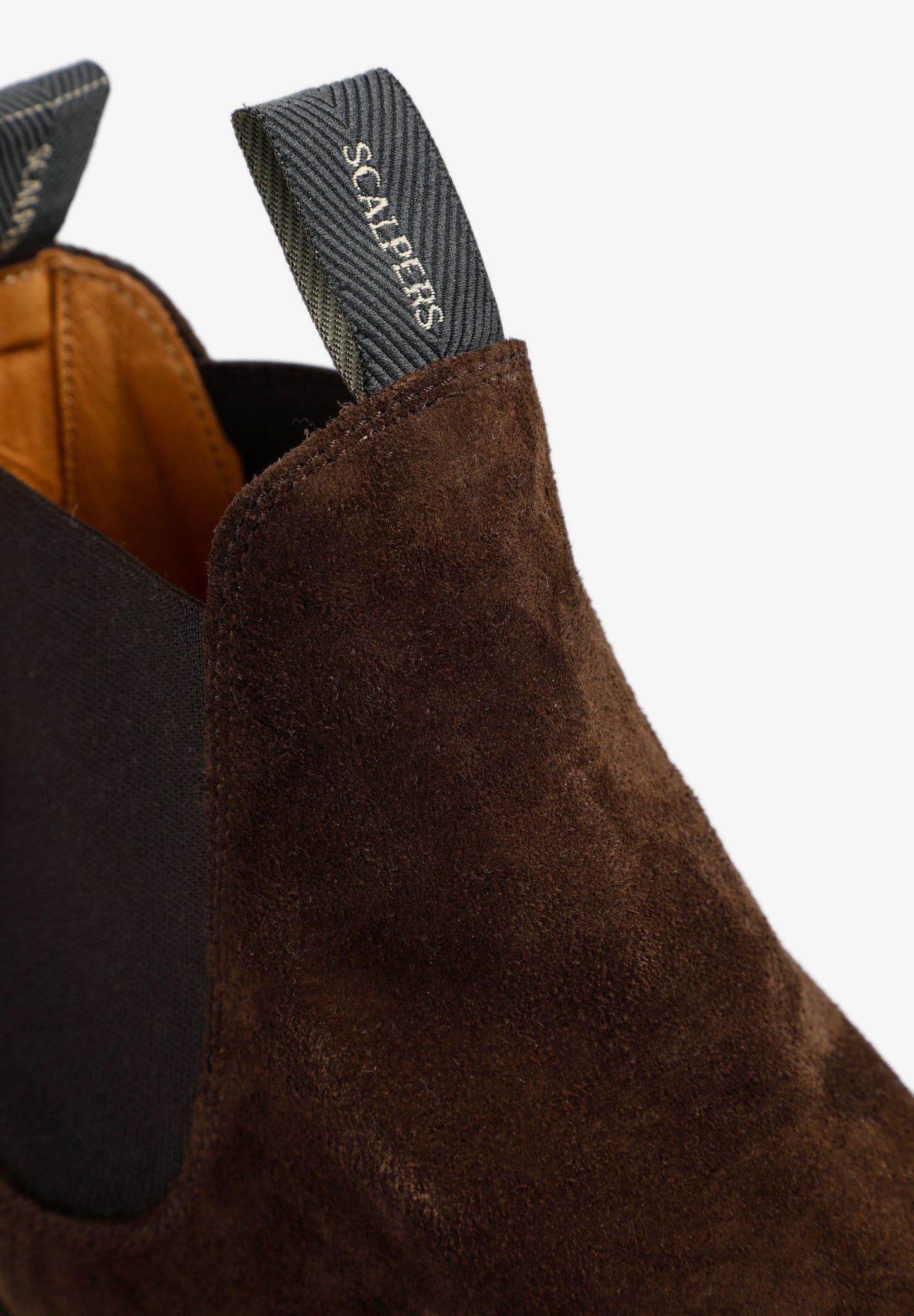 BOTAS CHELSEA EM PELE