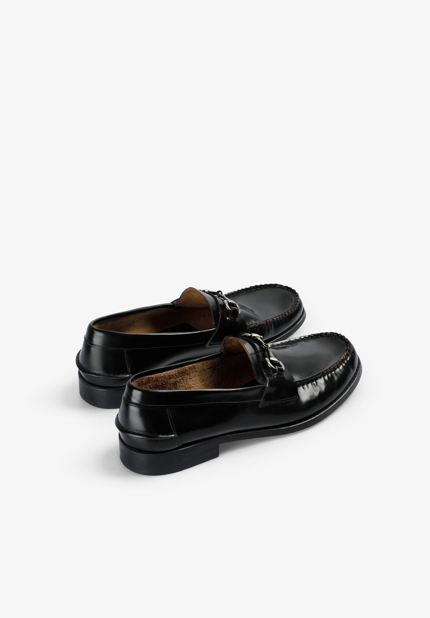 MOCASSINS EM PELE COM FIVELA