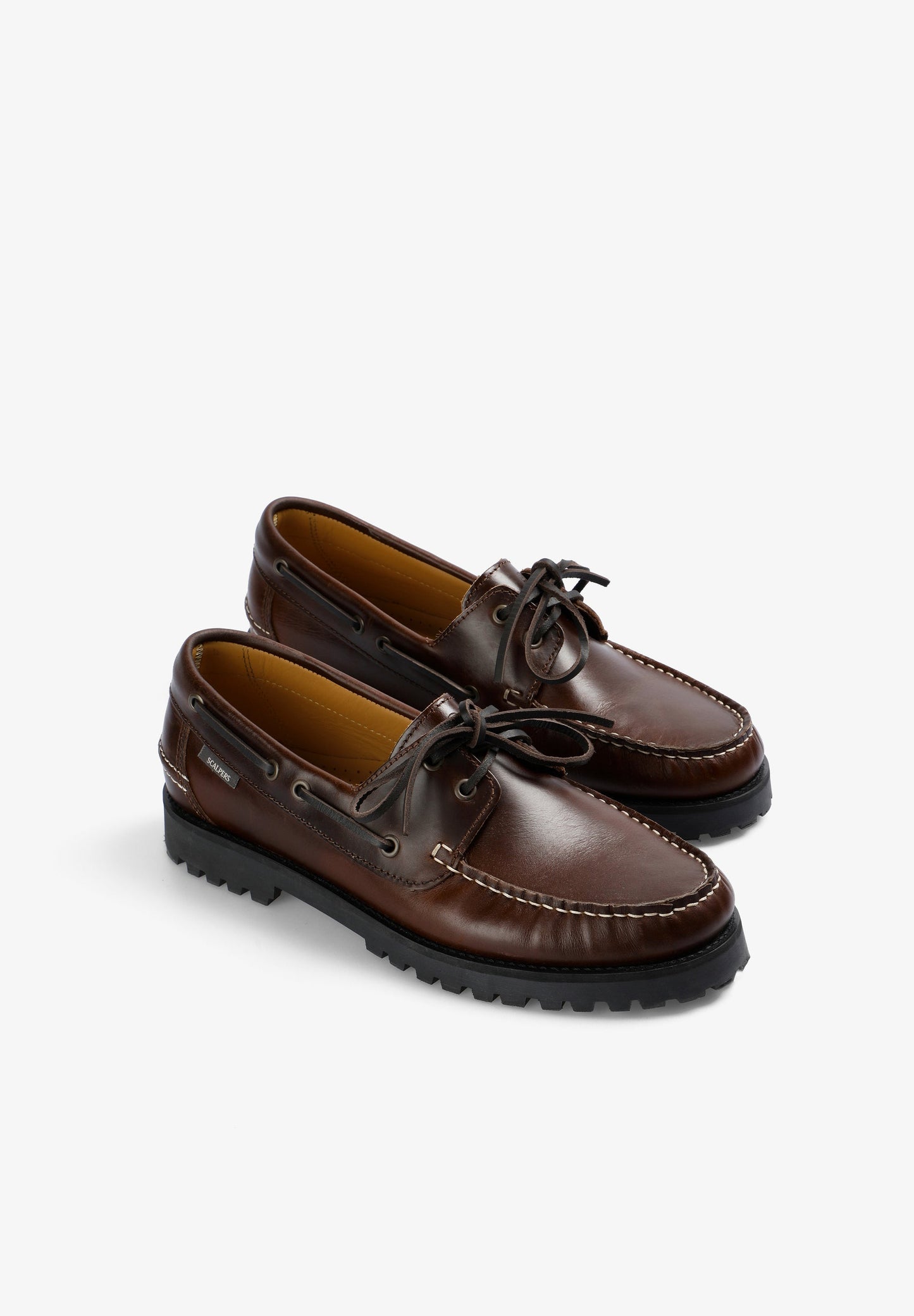 SAPATOS DE VELA COM SOLA DENTADA