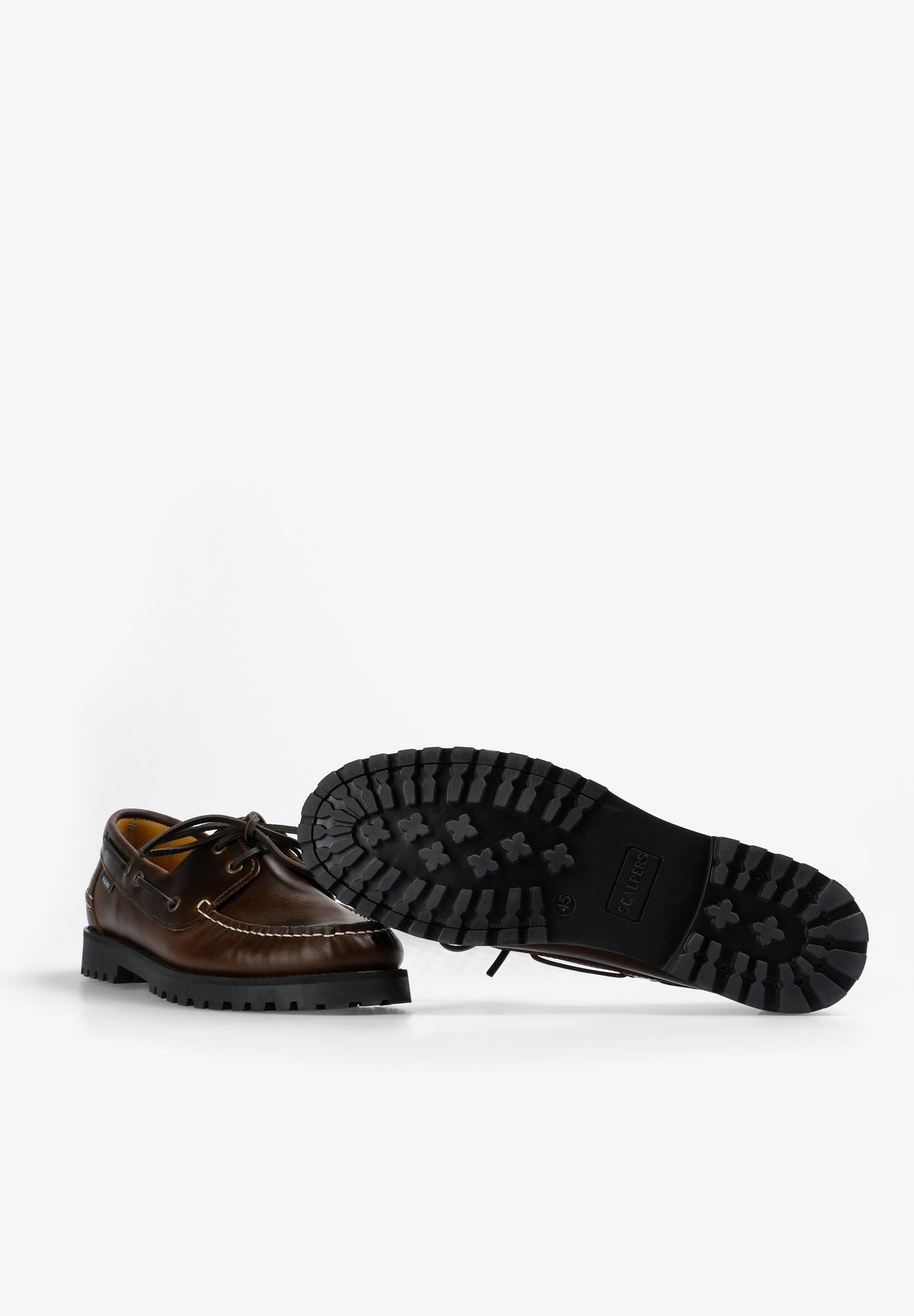 SAPATOS DE VELA COM SOLA DENTADA