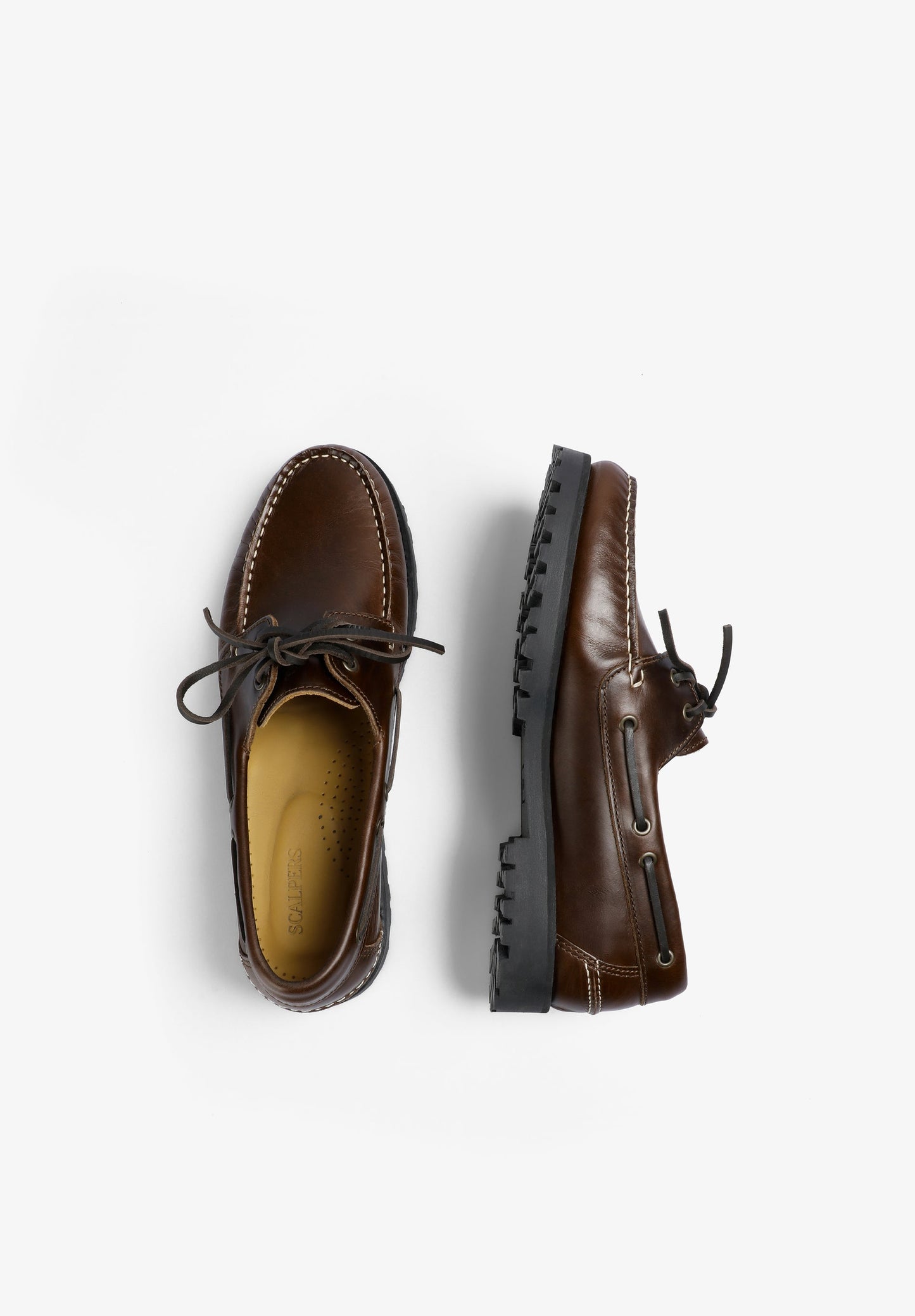 SAPATOS DE VELA COM SOLA DENTADA