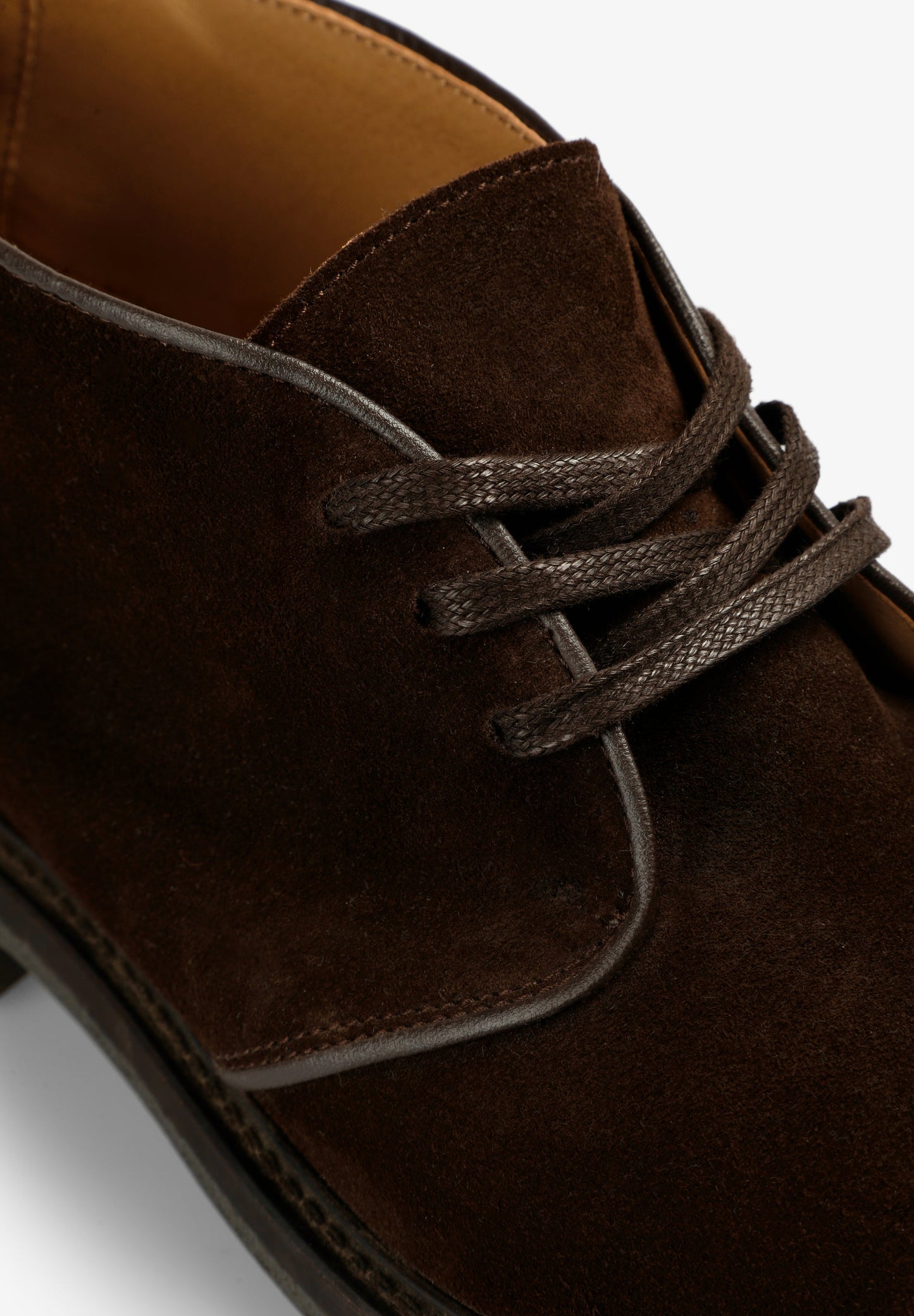 BOTINS EM PELE DE CAMURÇA