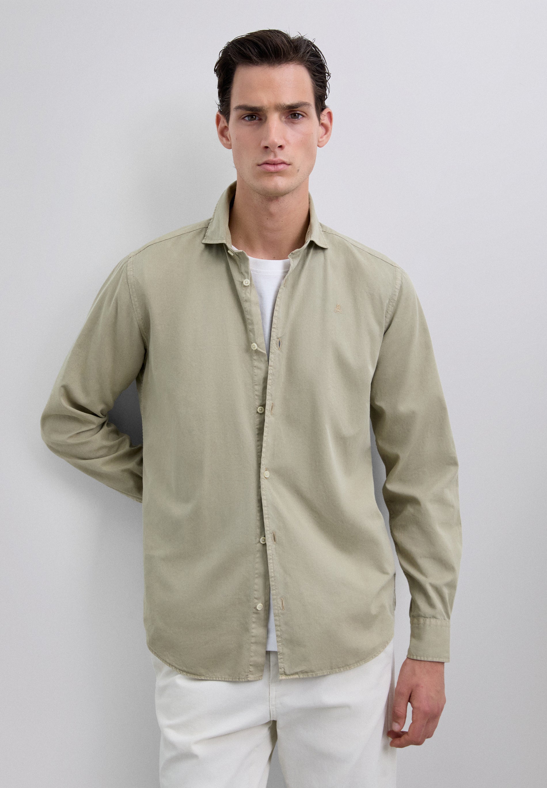 CAMISA REGULAR FIT BORDADA