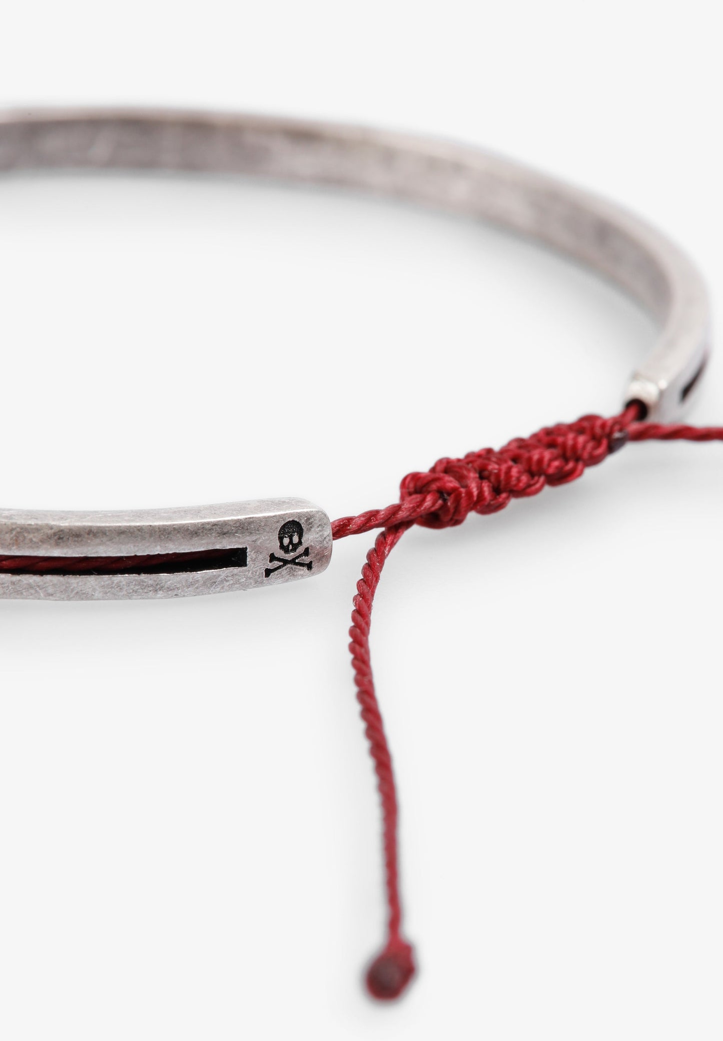 PULSEIRA AJUSTÁVEL COM EFEITO PRATEADO