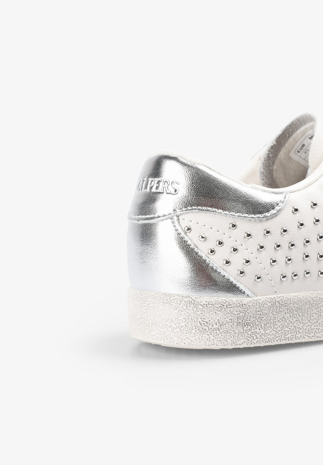 SNEAKERS TACHUELAS PIEL CALAVERA - Scalpers