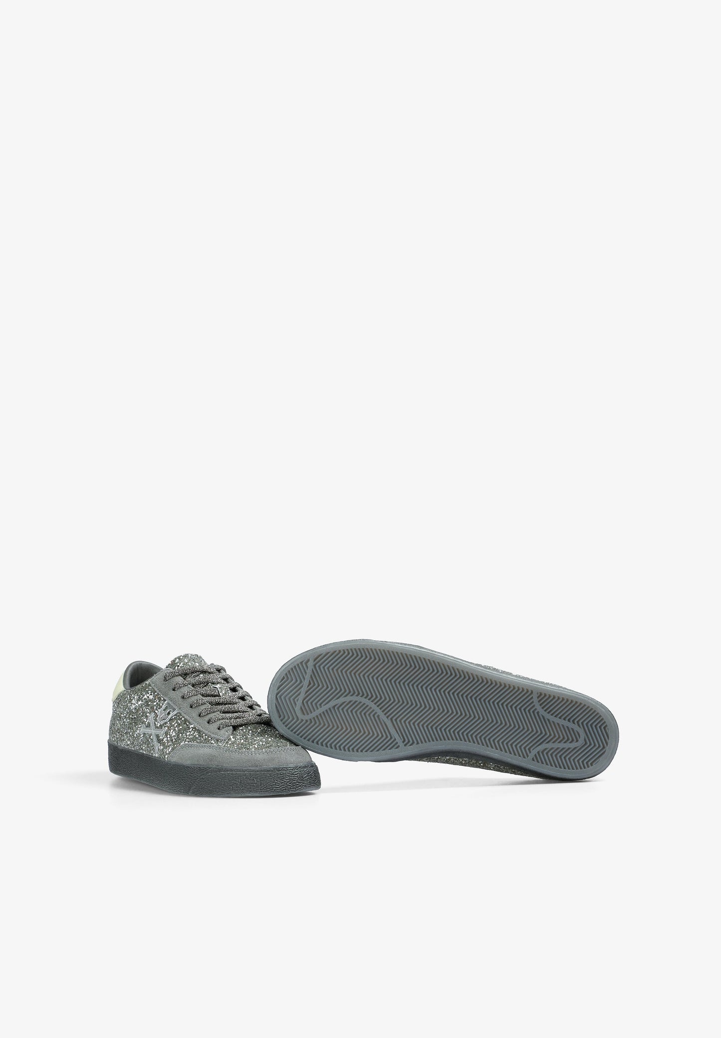 SAPATILHAS EM GLITTER COM SKULL