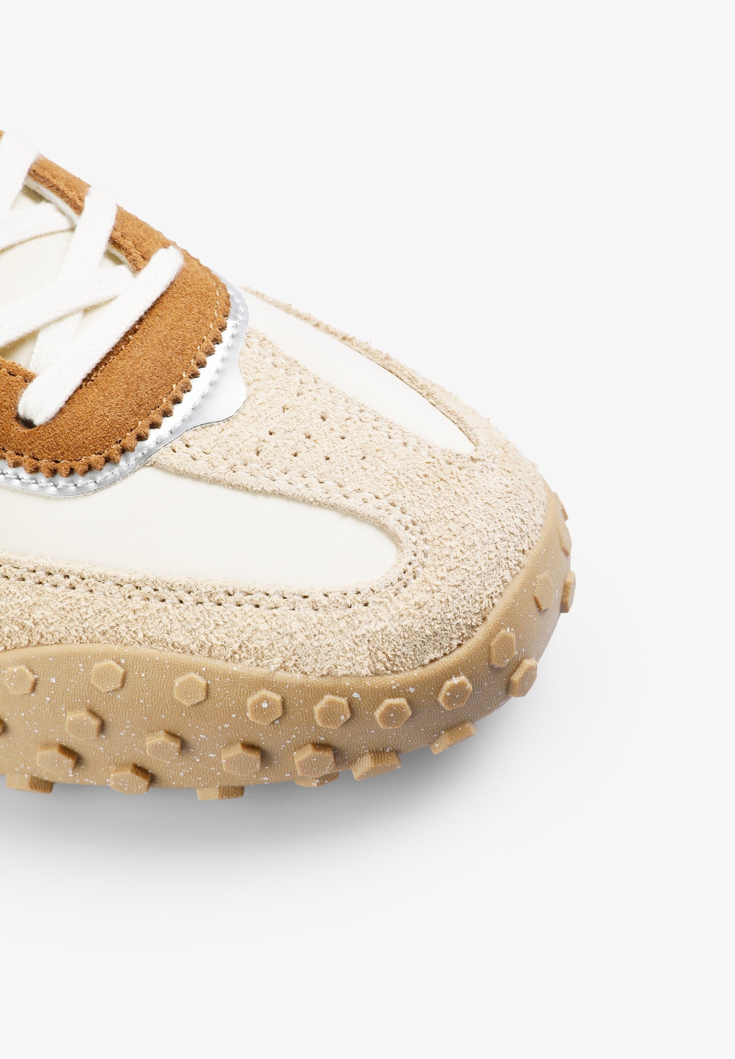 SAPATILHAS COM SKULL LATERAL