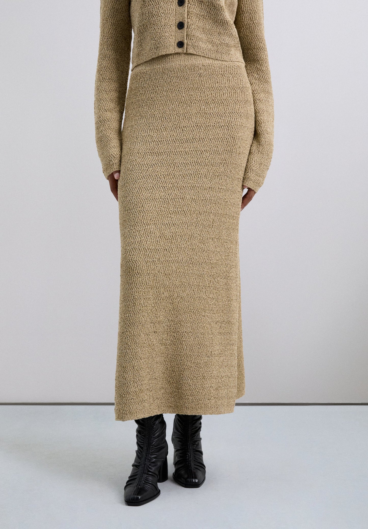 SAIA COMPRIDA DE MALHA