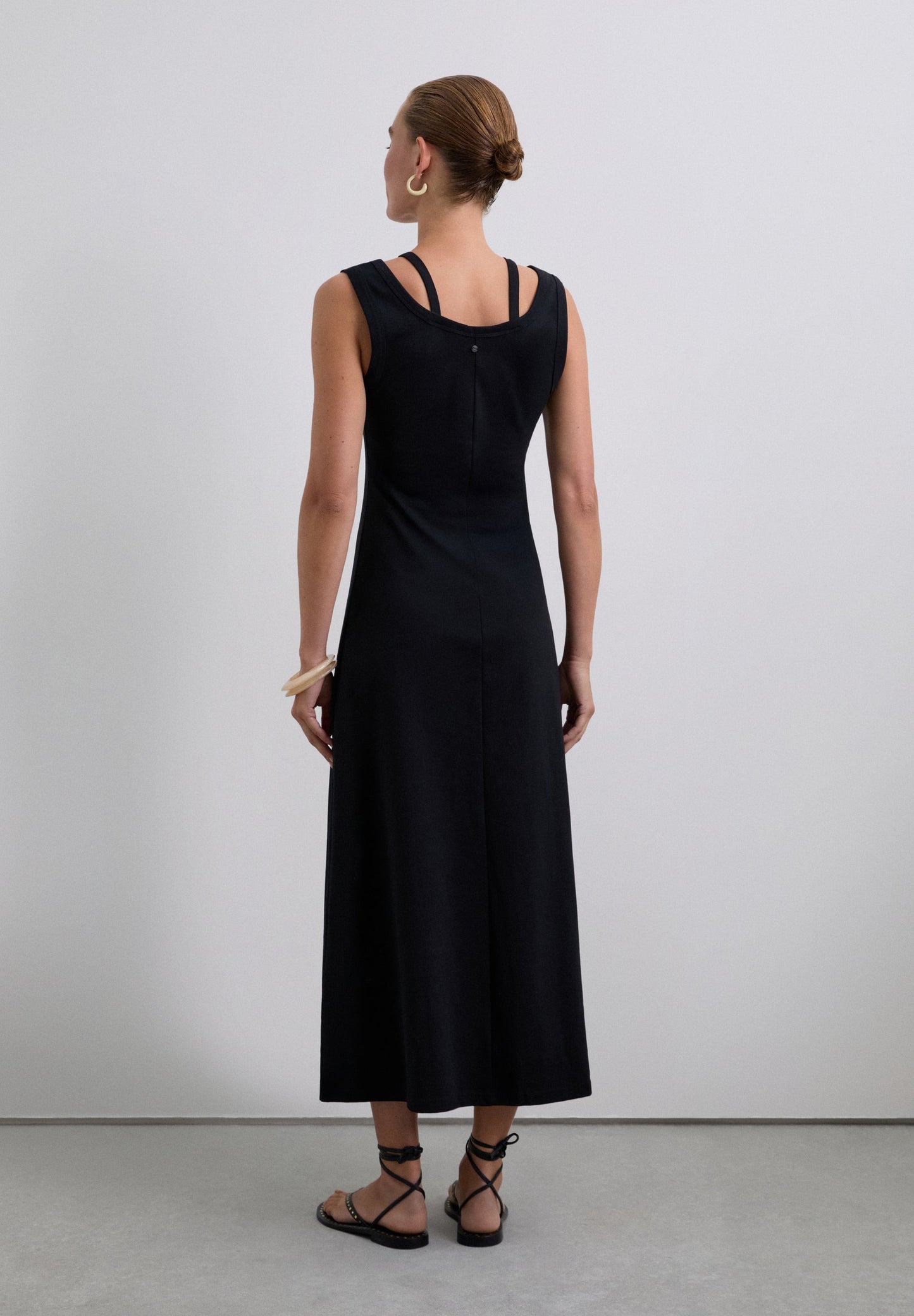 VESTIDO MIDI CUT OUT