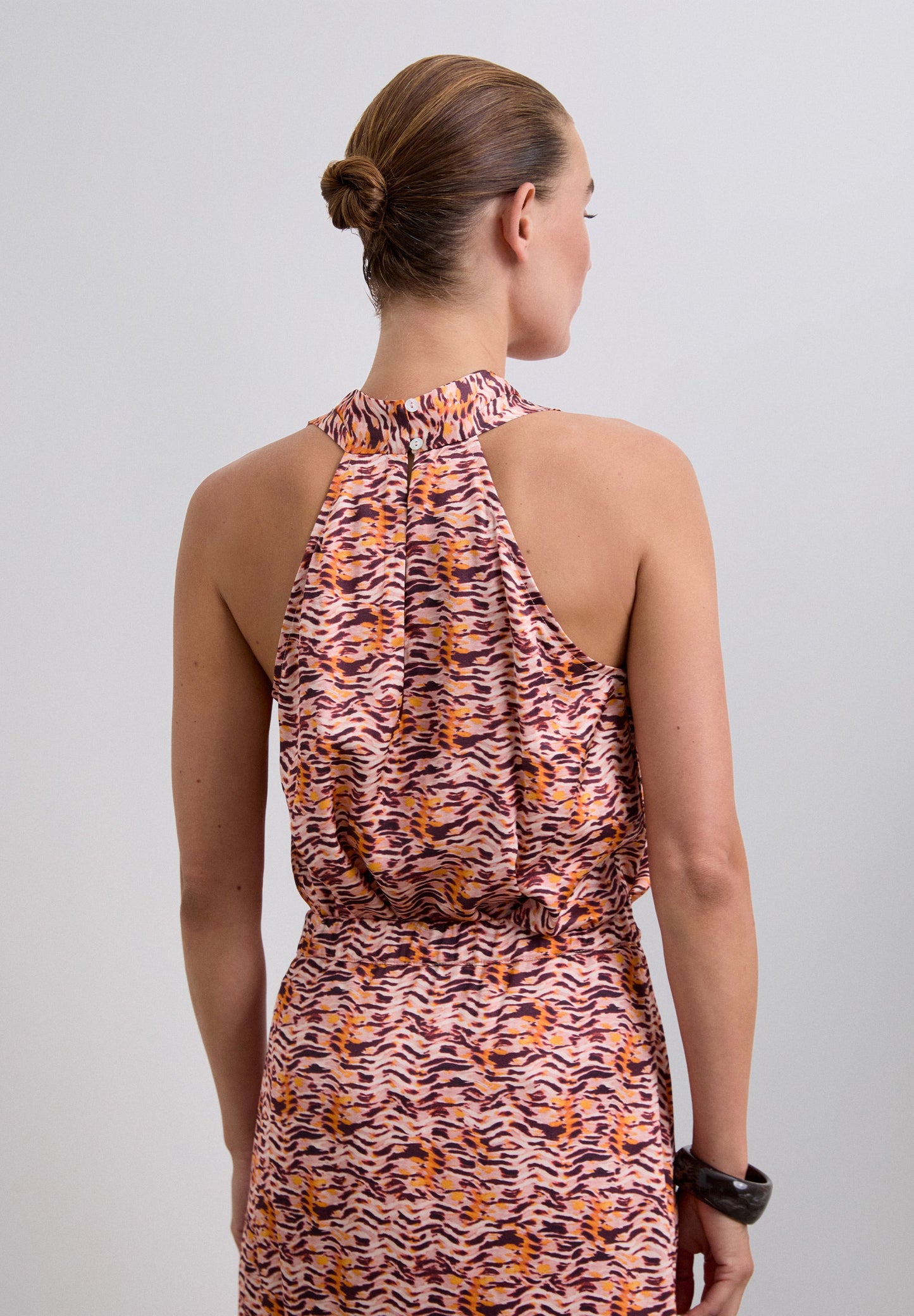 TOP COM GOLA HALTER E ESTAMPADO
