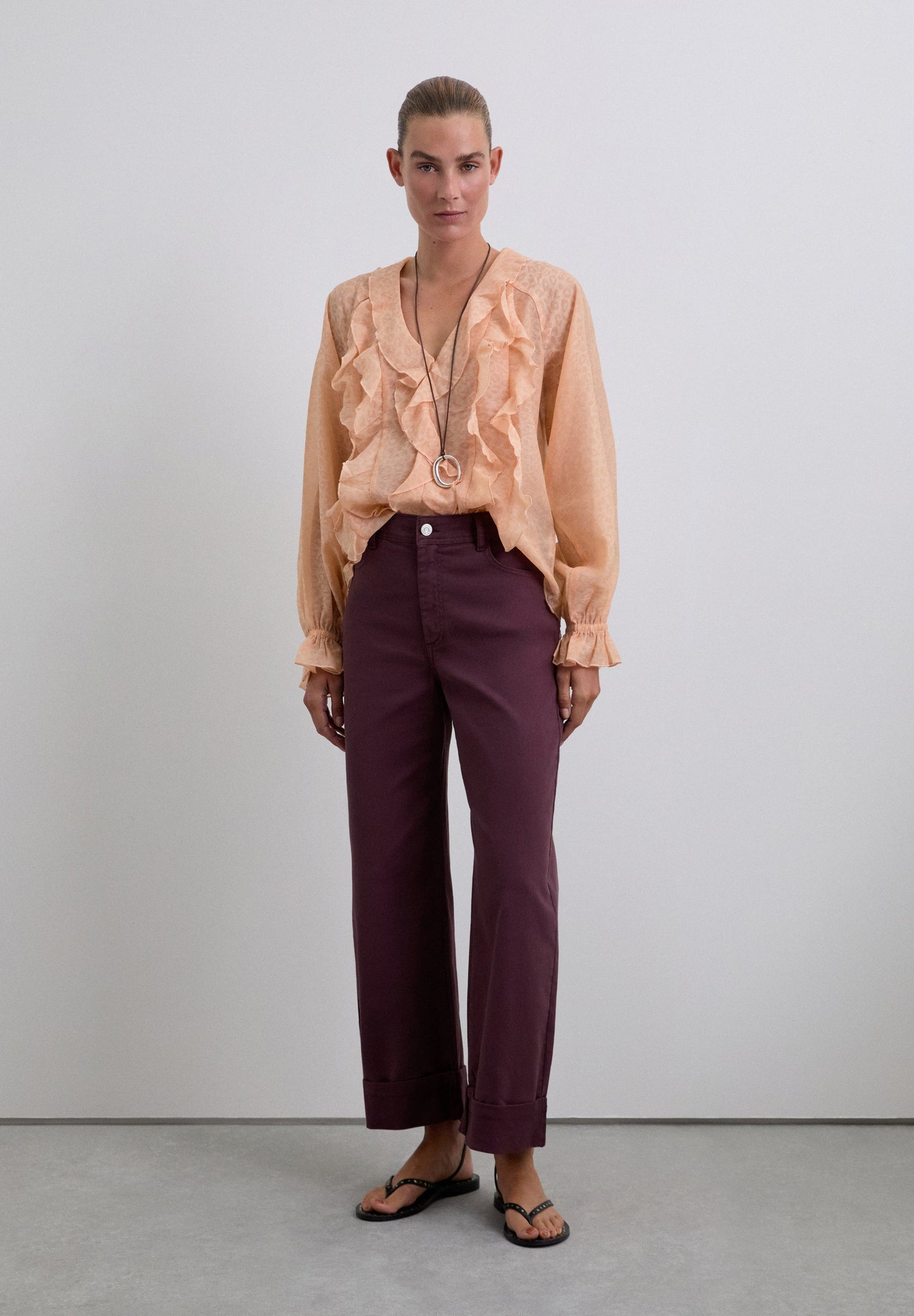 BLUSA COM FOLHOS ESTAMPADO ANIMAL