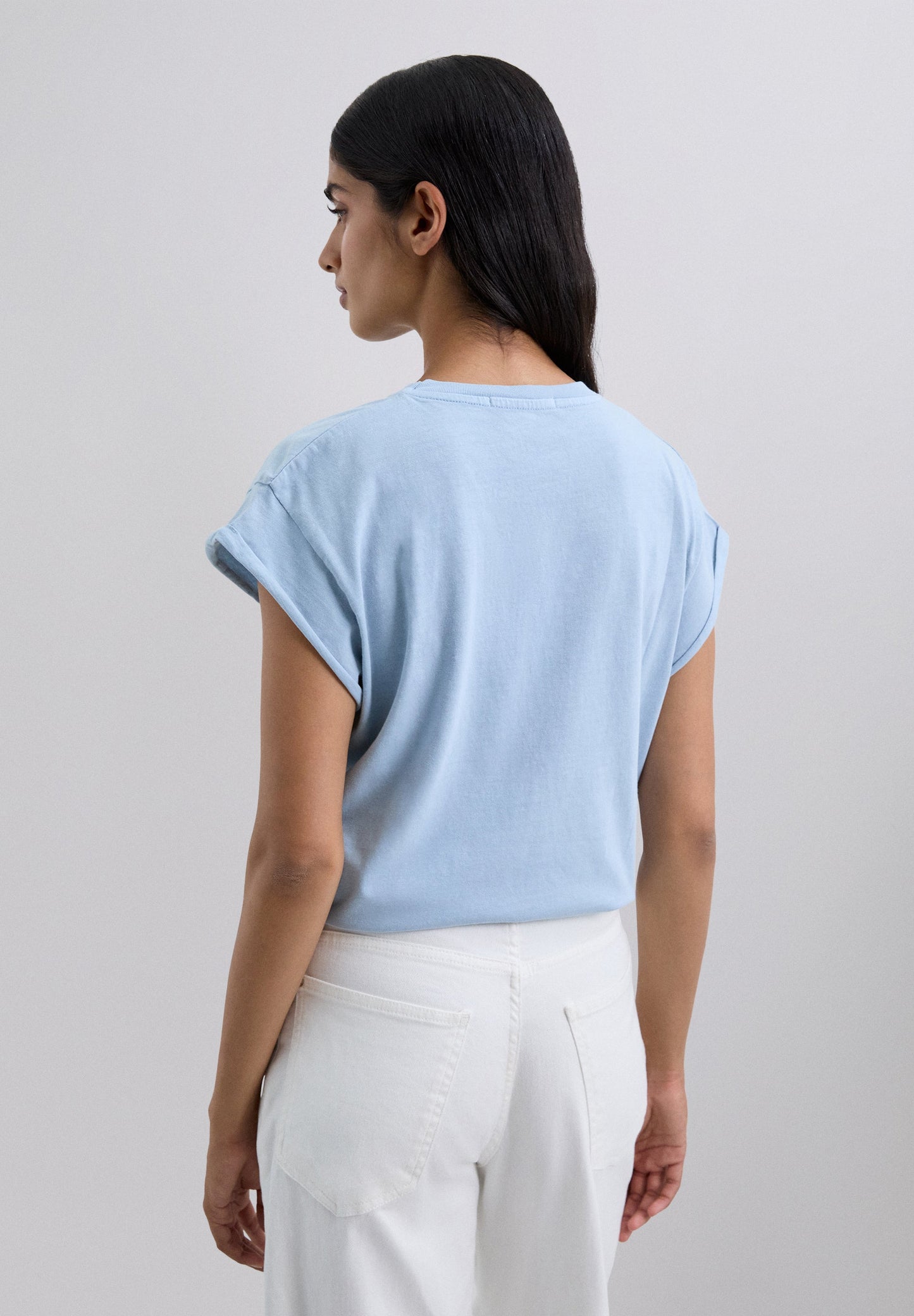 T-SHIRT BÁSICA COM SKULL