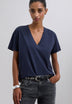 T-SHIRT BÁSICA DECOTE EM V