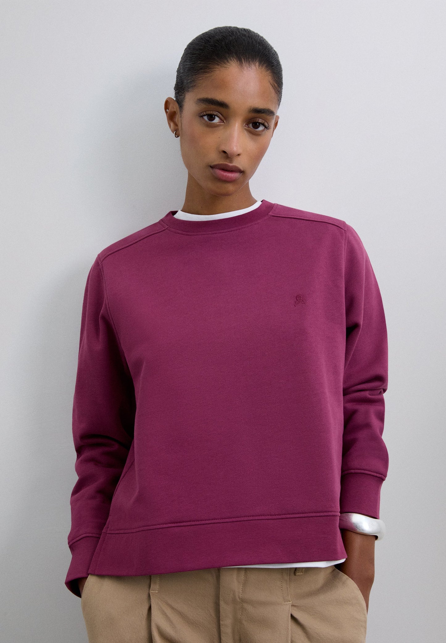 SWEATSHIRT BÁSICA COM SKULL