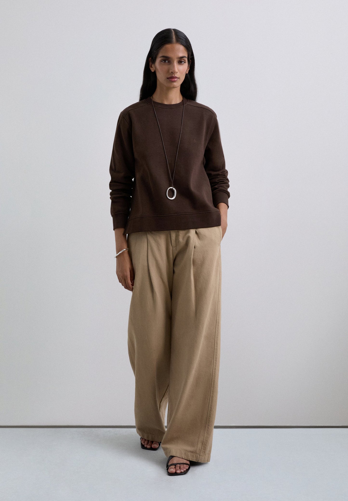 SWEATSHIRT BÁSICA COM SKULL