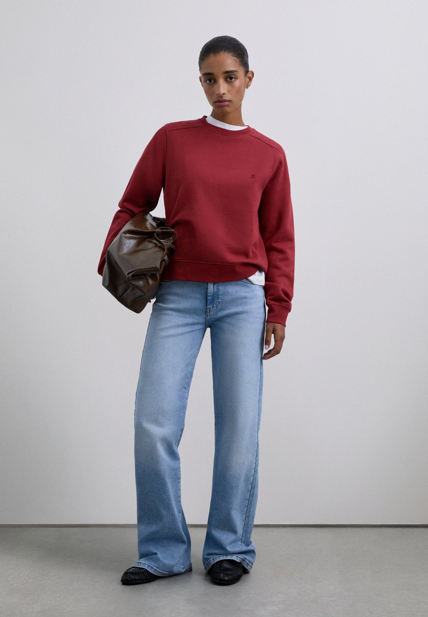 SWEATSHIRT BÁSICA COM SKULL