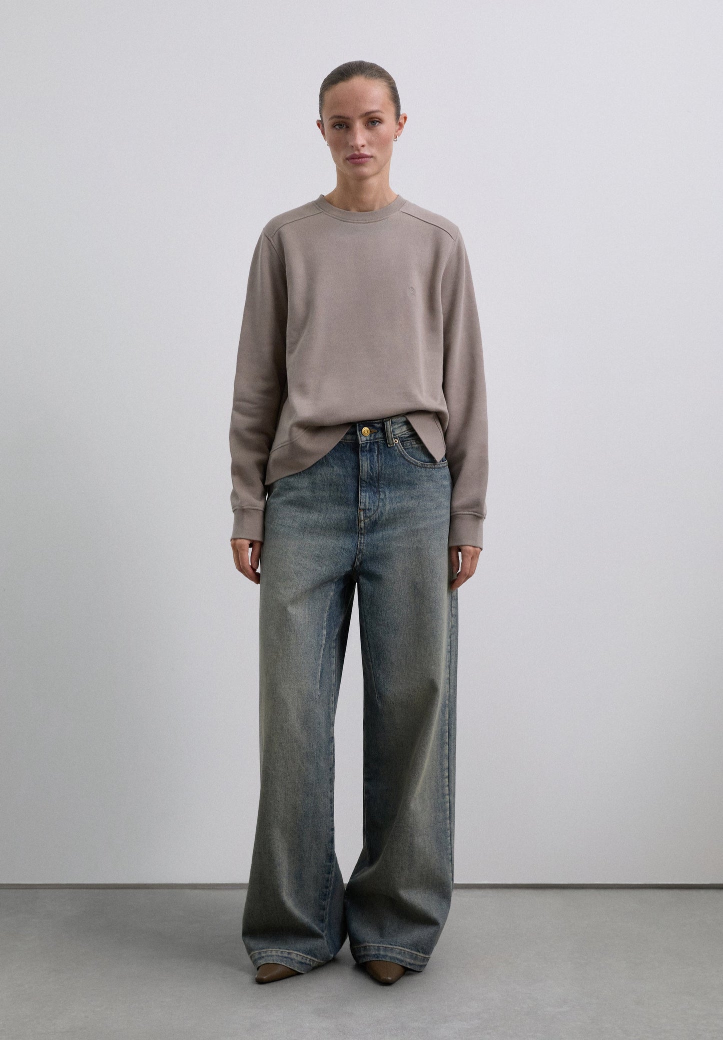 SWEATSHIRT BÁSICA COM SKULL