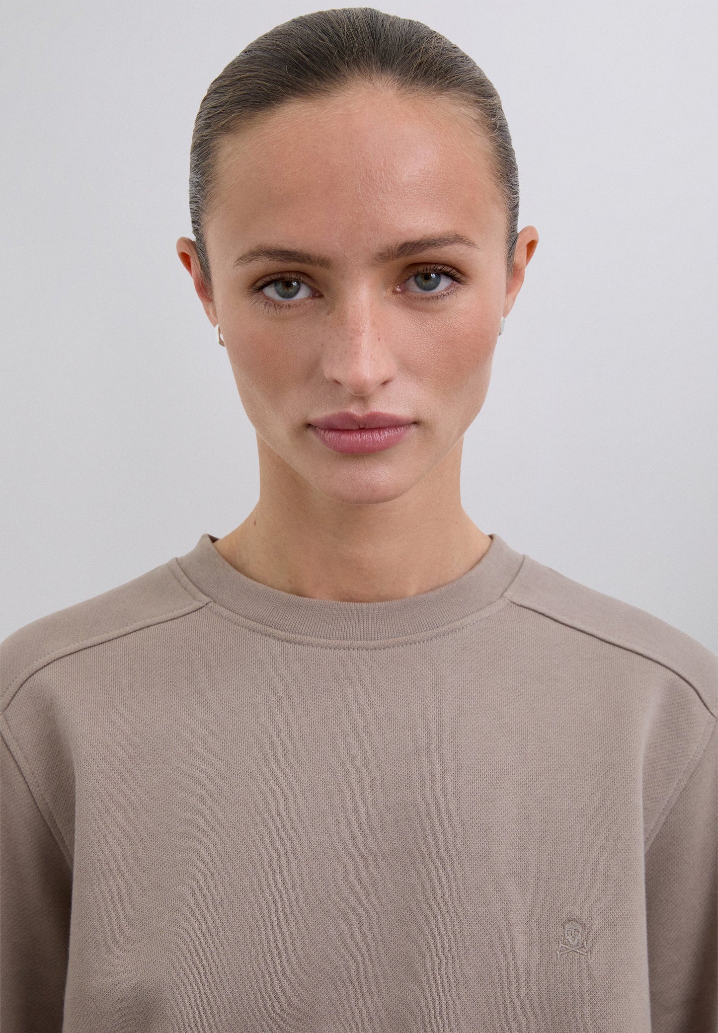 SWEATSHIRT BÁSICA COM SKULL