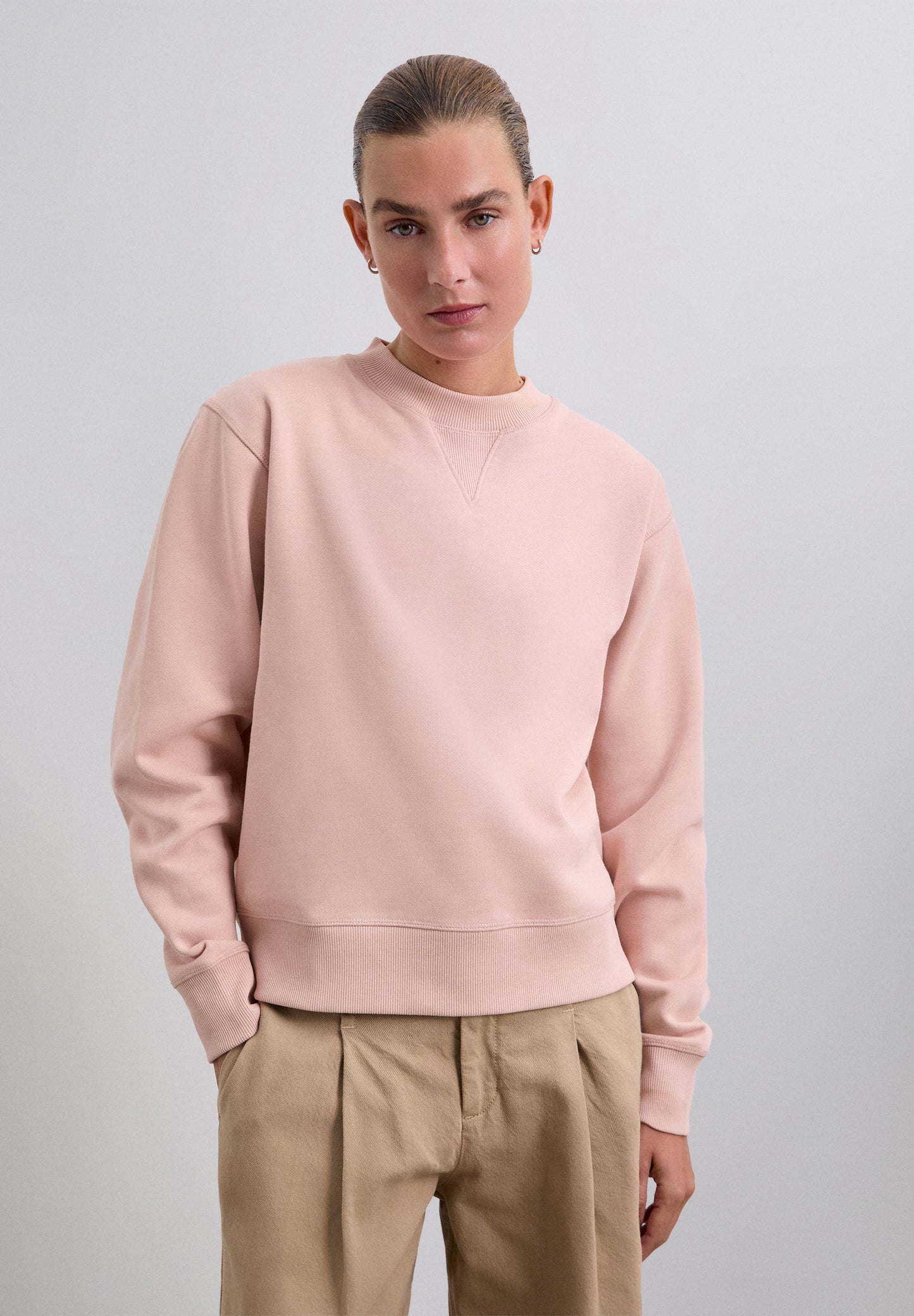 SWEATSHIRT COM SKULL ATRÁS EM GLITTER