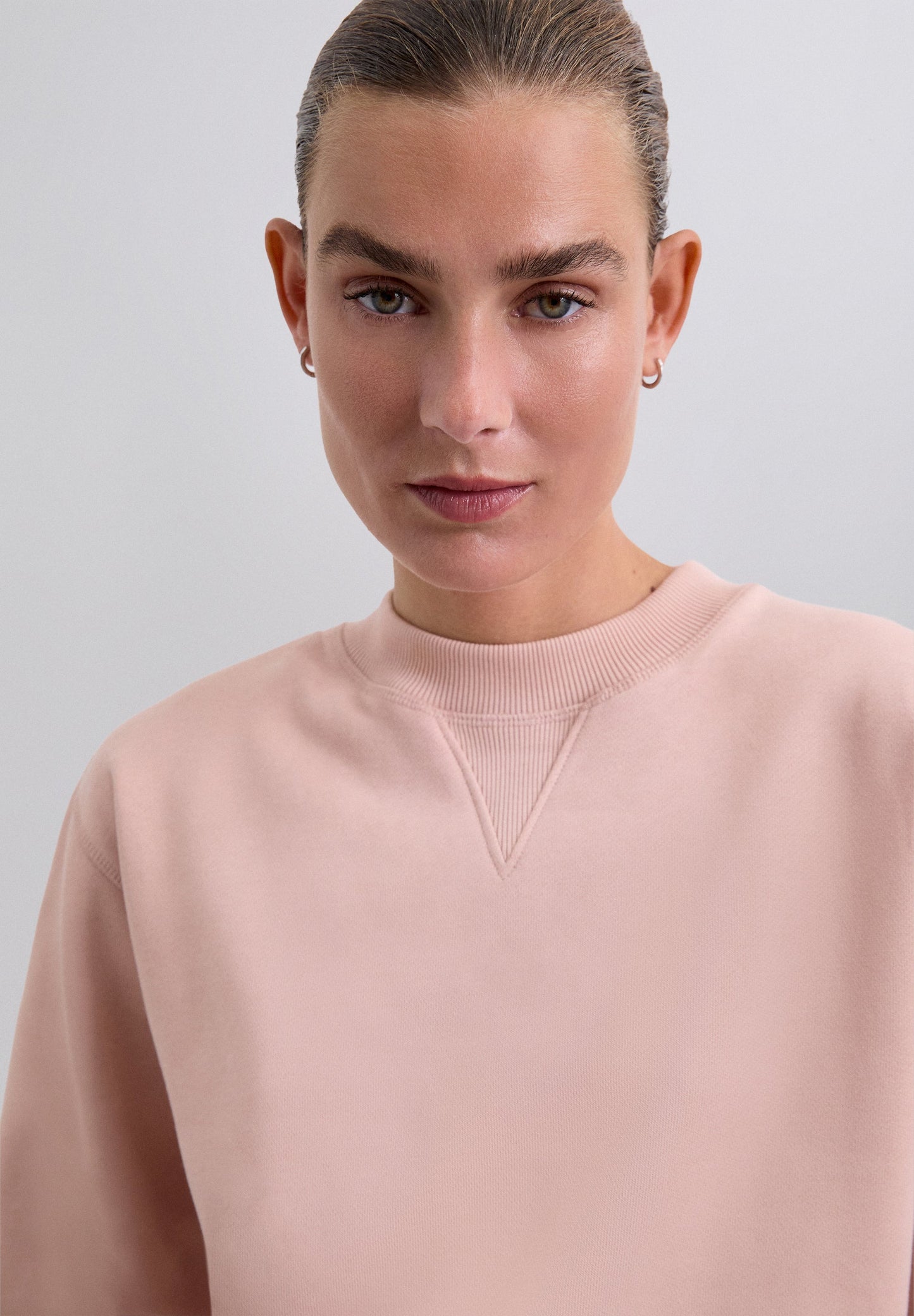 SWEATSHIRT COM SKULL ATRÁS EM GLITTER