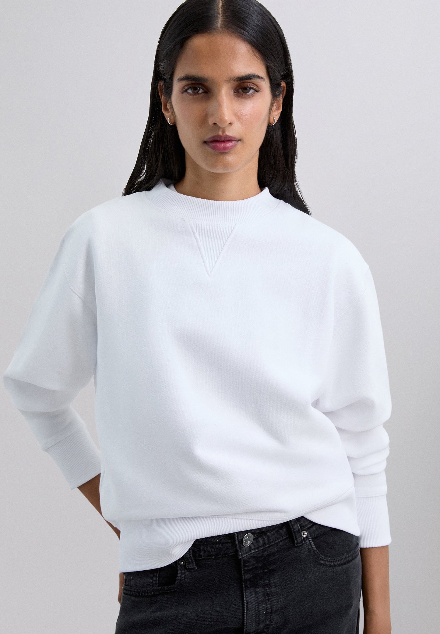 SWEATSHIRT COM SKULL ATRÁS EM GLITTER