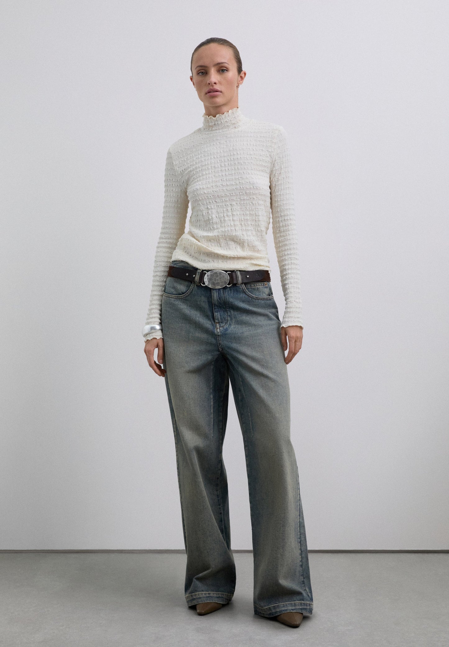 TOP DE GOLA ALTA COM ESTRUTURA