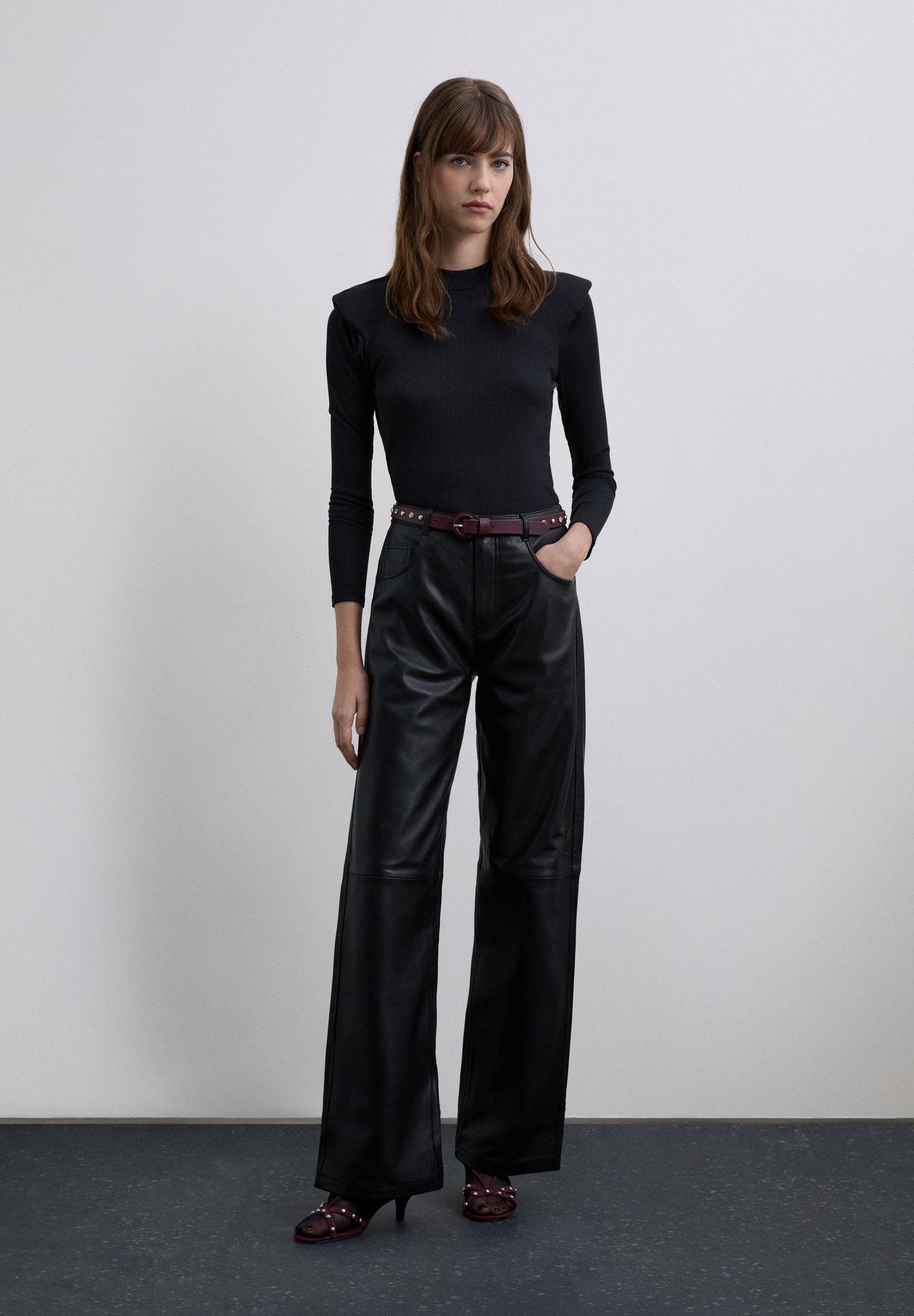 TOP DE MANGA COMPRIDA COM OMBREIRA