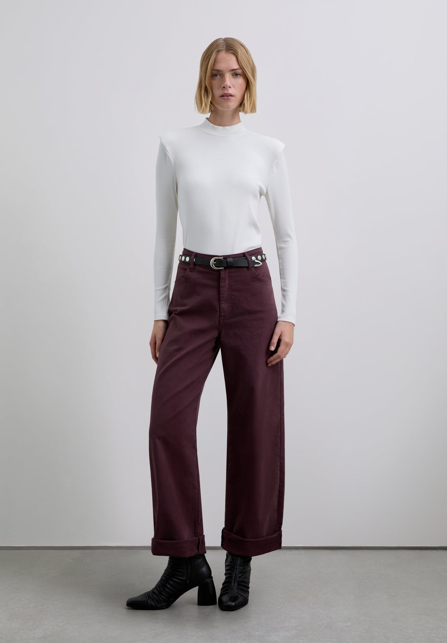 TOP DE MANGA COMPRIDA COM OMBREIRA