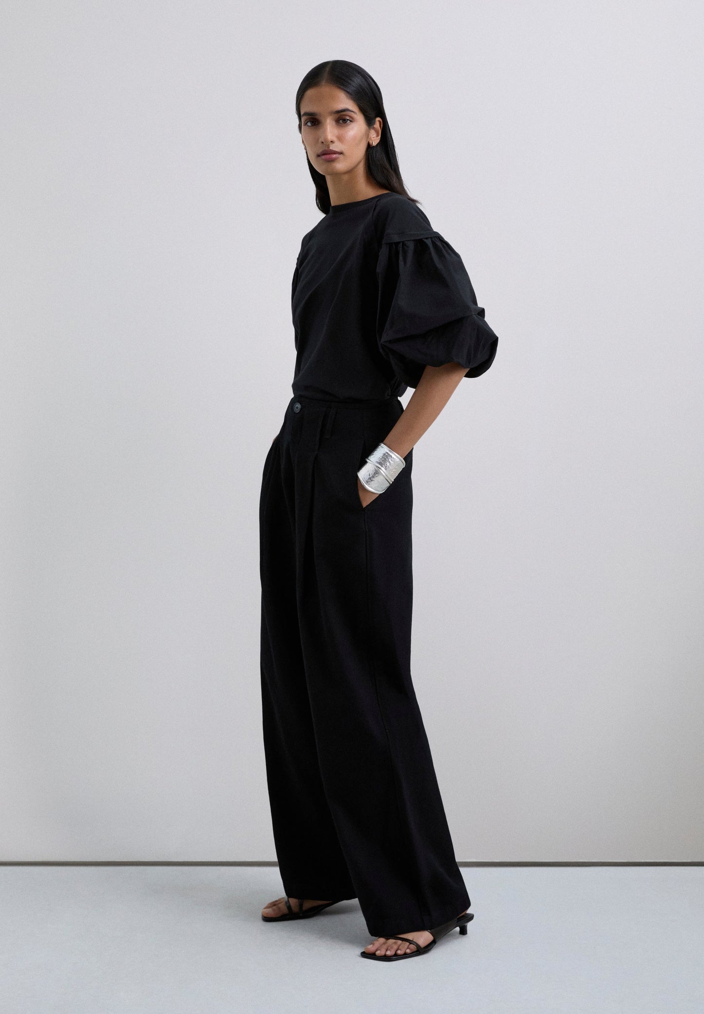 T-SHIRT COM MANGA ABALONADA