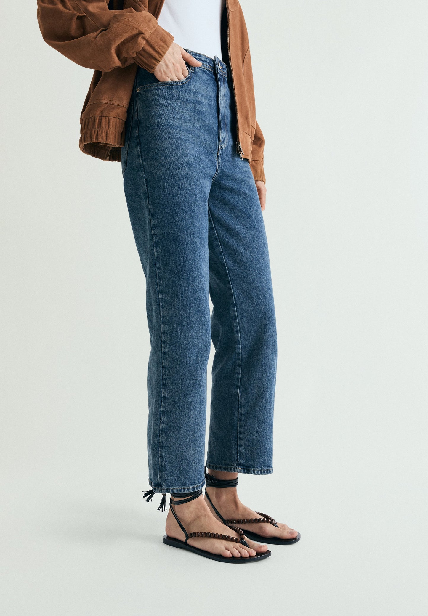 JEANS BOTÕES TRASEIROS
