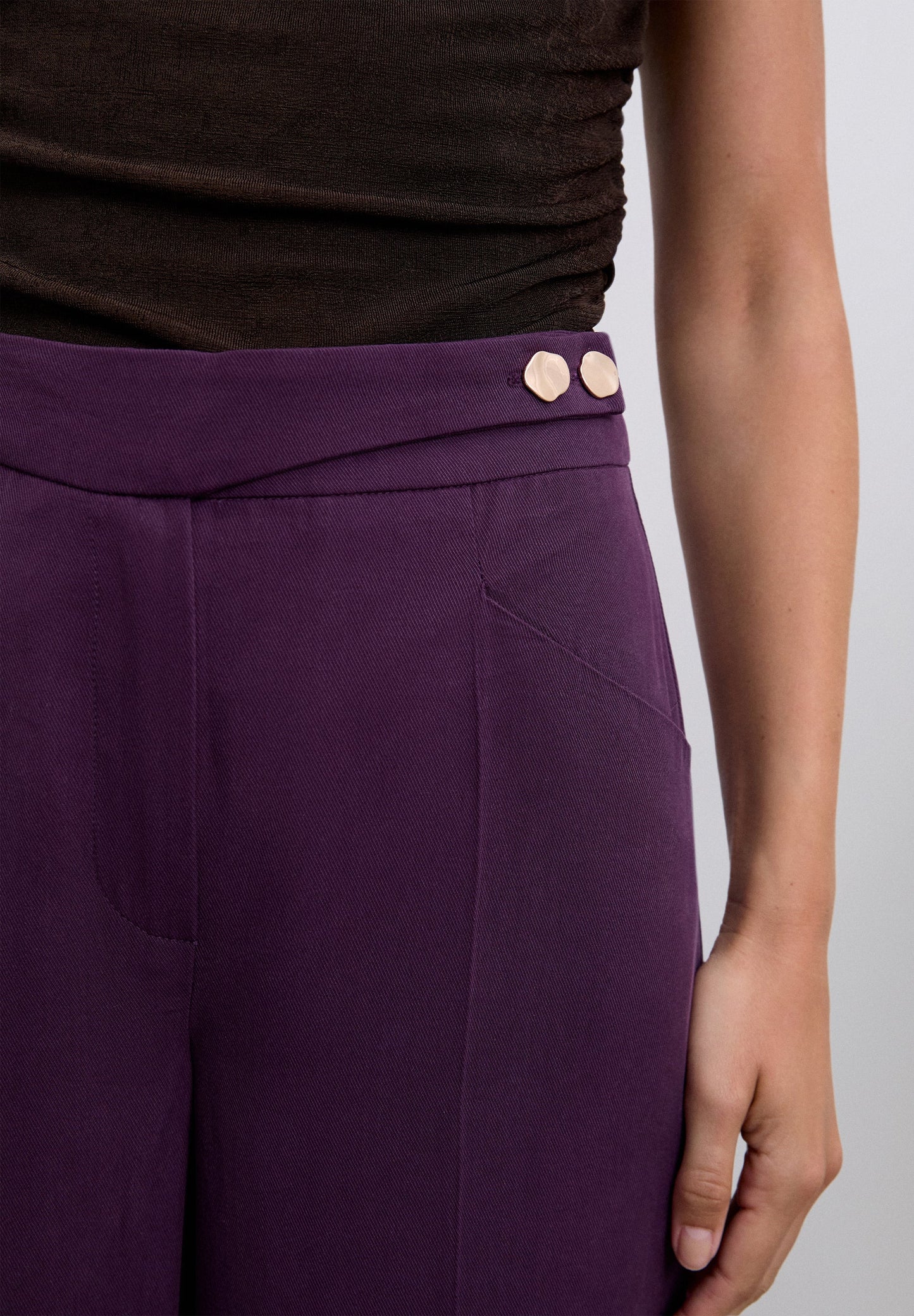 CALÇAS CULOTTES COM PINÇAS