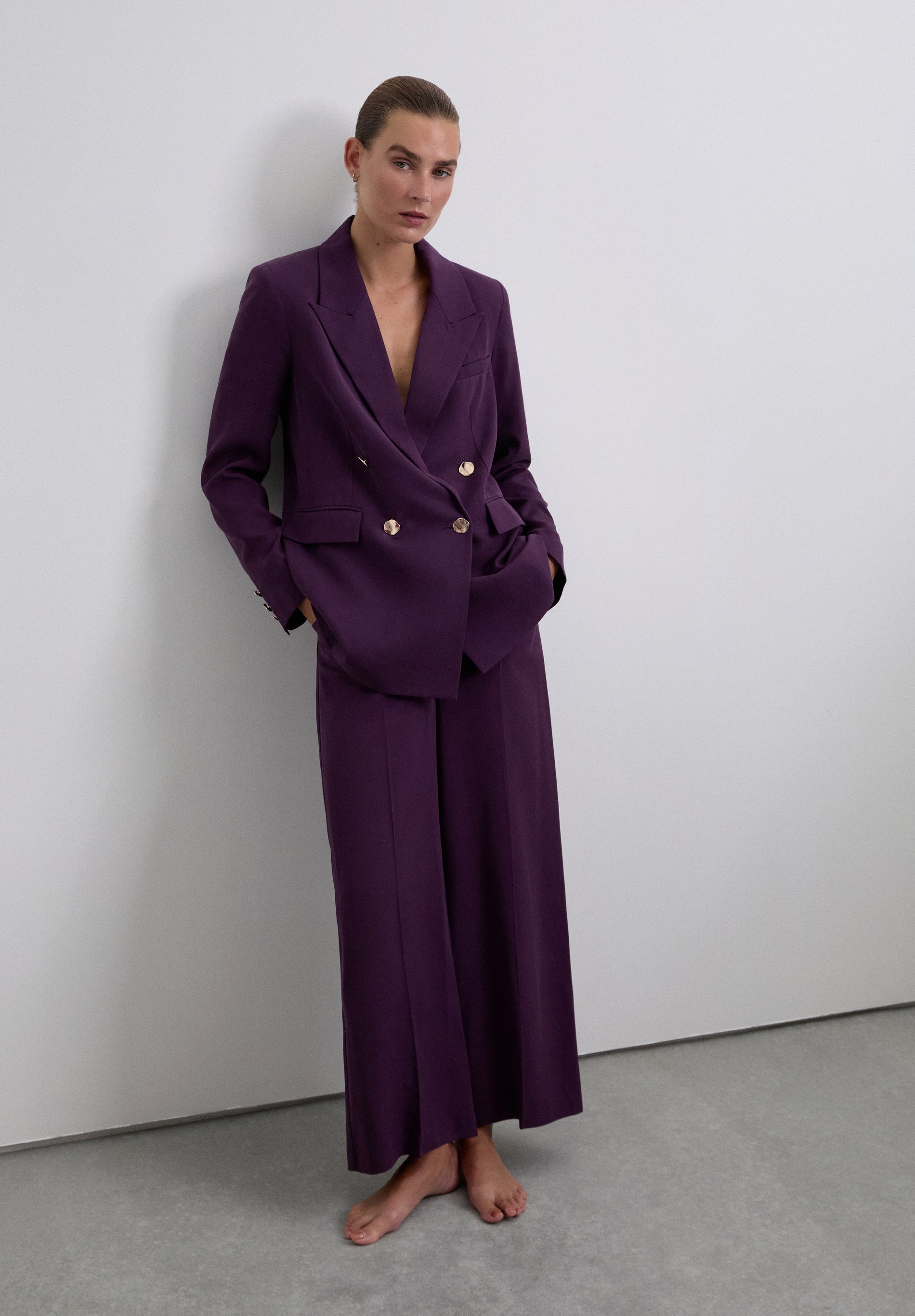 CALÇAS CULOTTES COM PINÇAS