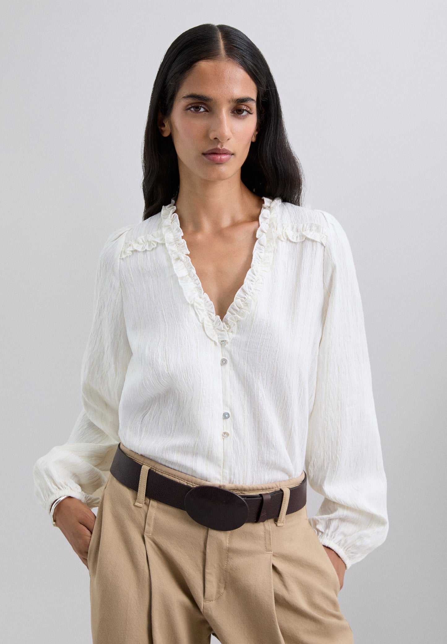 BLUSA COM FRANZIDOS FIO METÁLICO