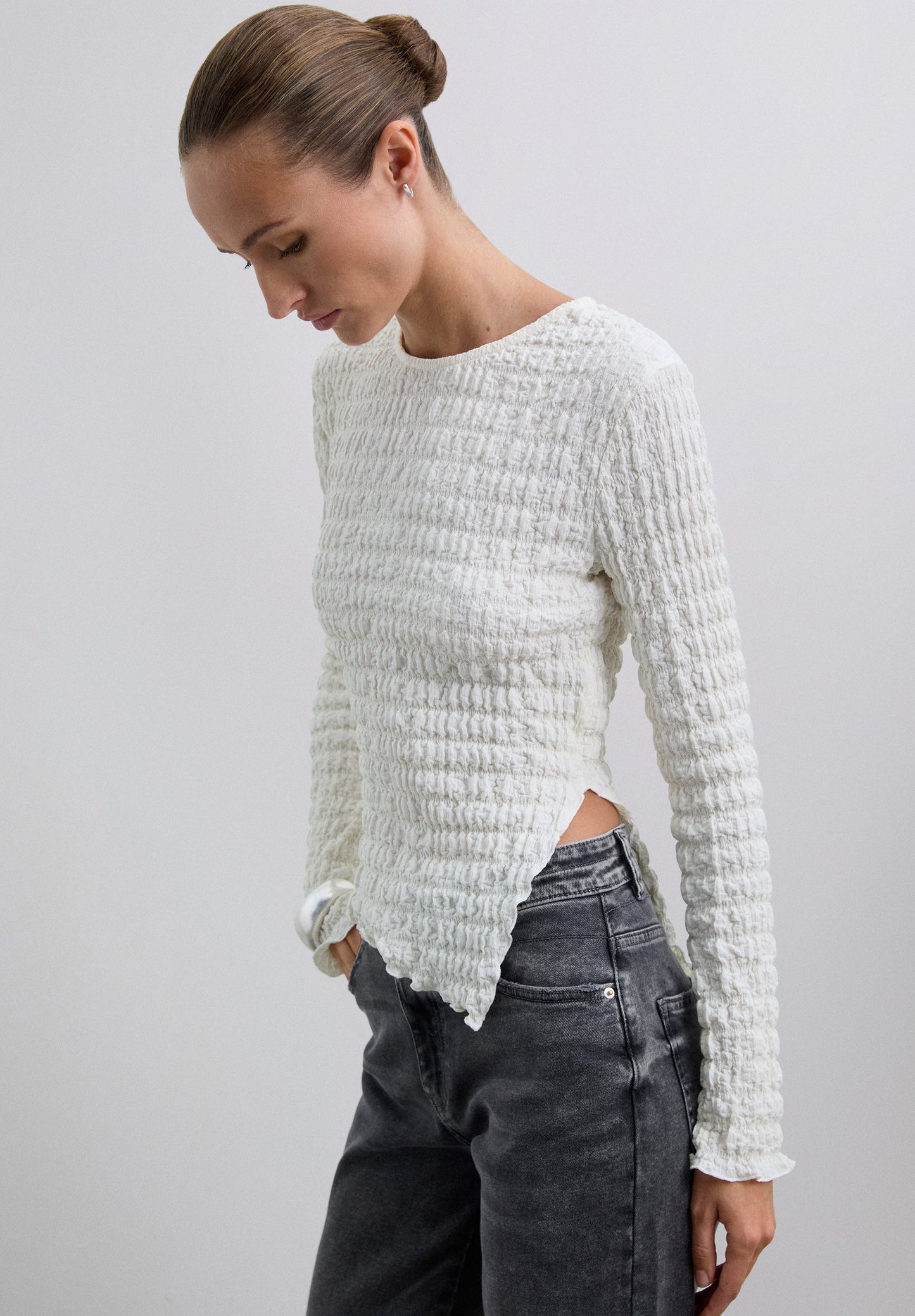 TOP DE DECOTE REDONDO COM ESTRUTURA