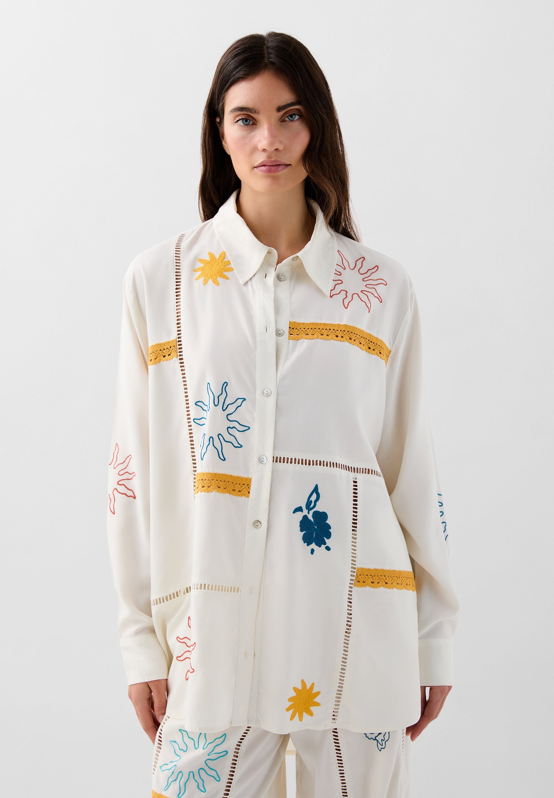 CAMISA RELAXED BORDADA